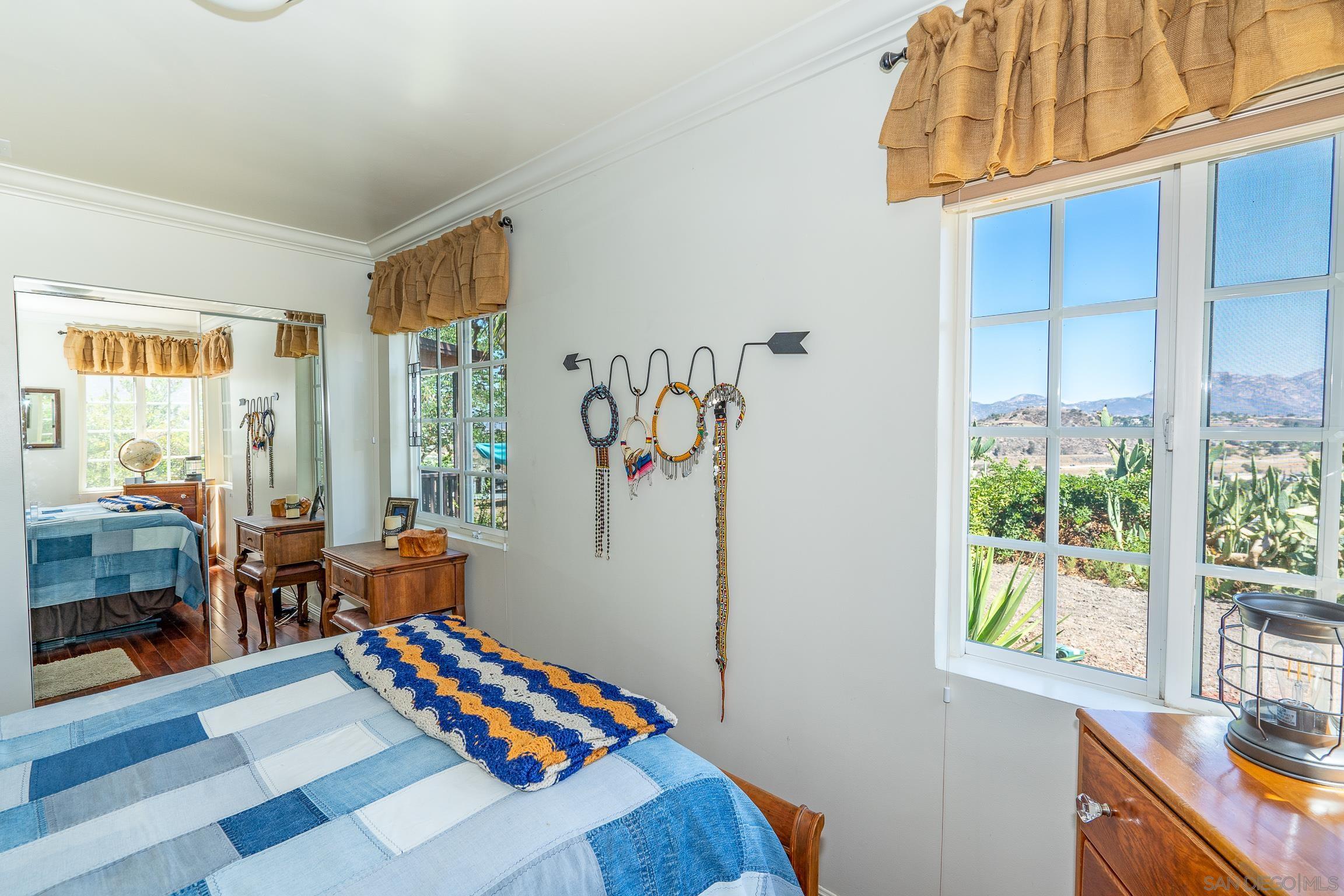 Detail Gallery Image 17 of 65 For 9111  Sierra Alta Way, El Cajon,  CA 92021 - 4 Beds | 3 Baths