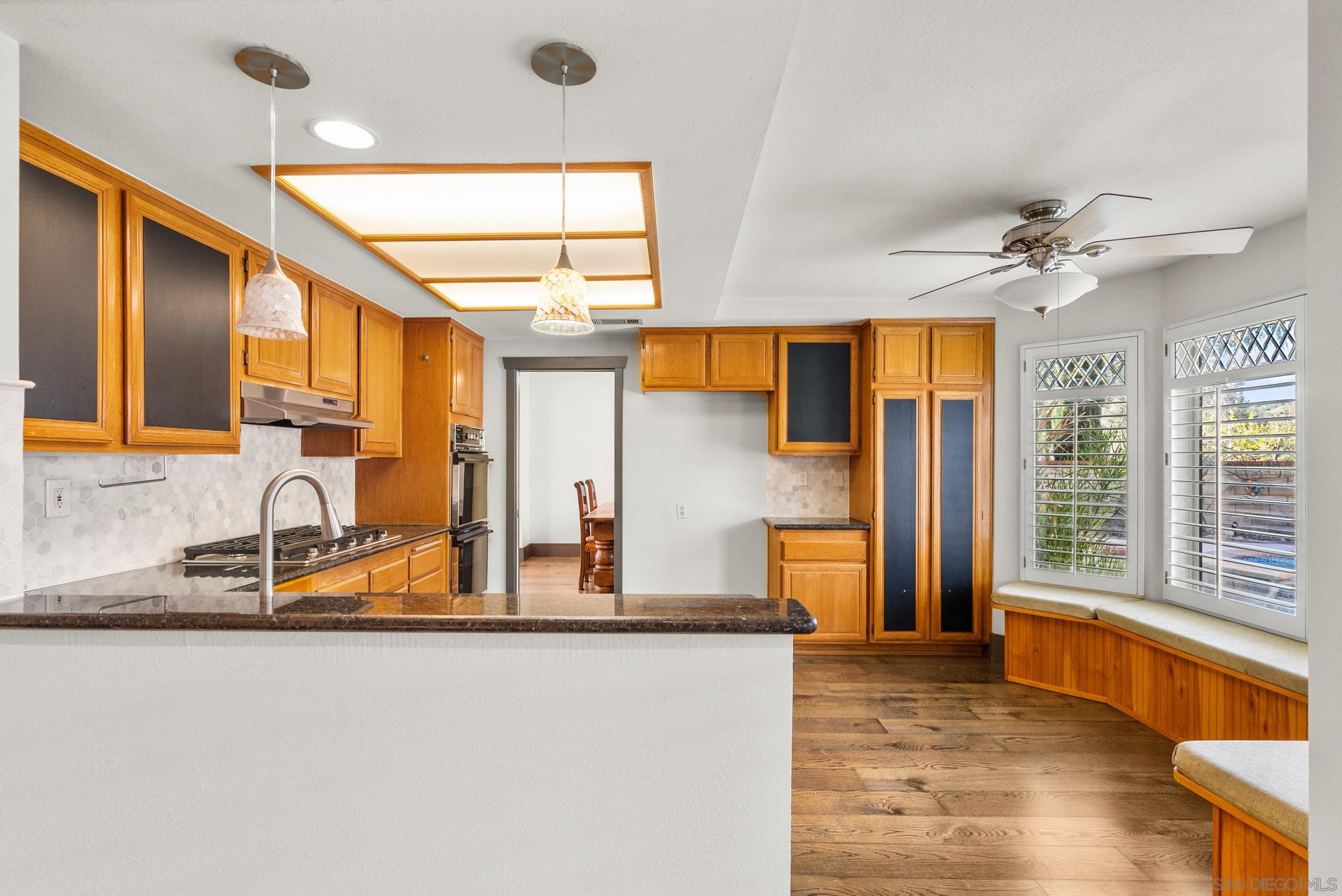 Detail Gallery Image 18 of 59 For 28885  Shadow Valley Ln, Santa Clarita,  CA 91390 - 4 Beds | 3 Baths