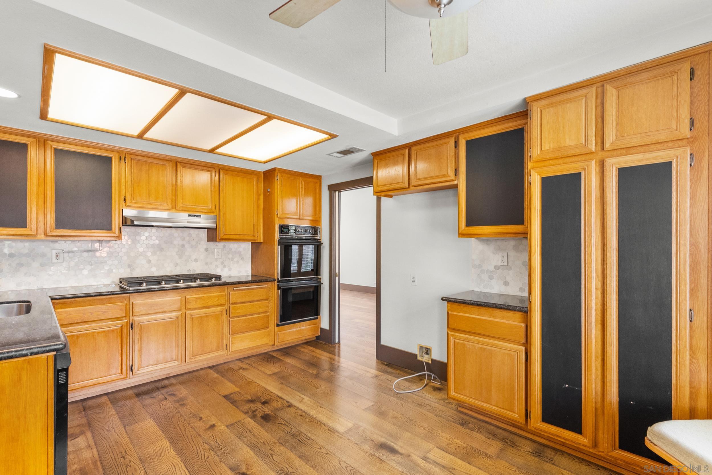 Detail Gallery Image 21 of 59 For 28885  Shadow Valley Ln, Santa Clarita,  CA 91390 - 4 Beds | 3 Baths