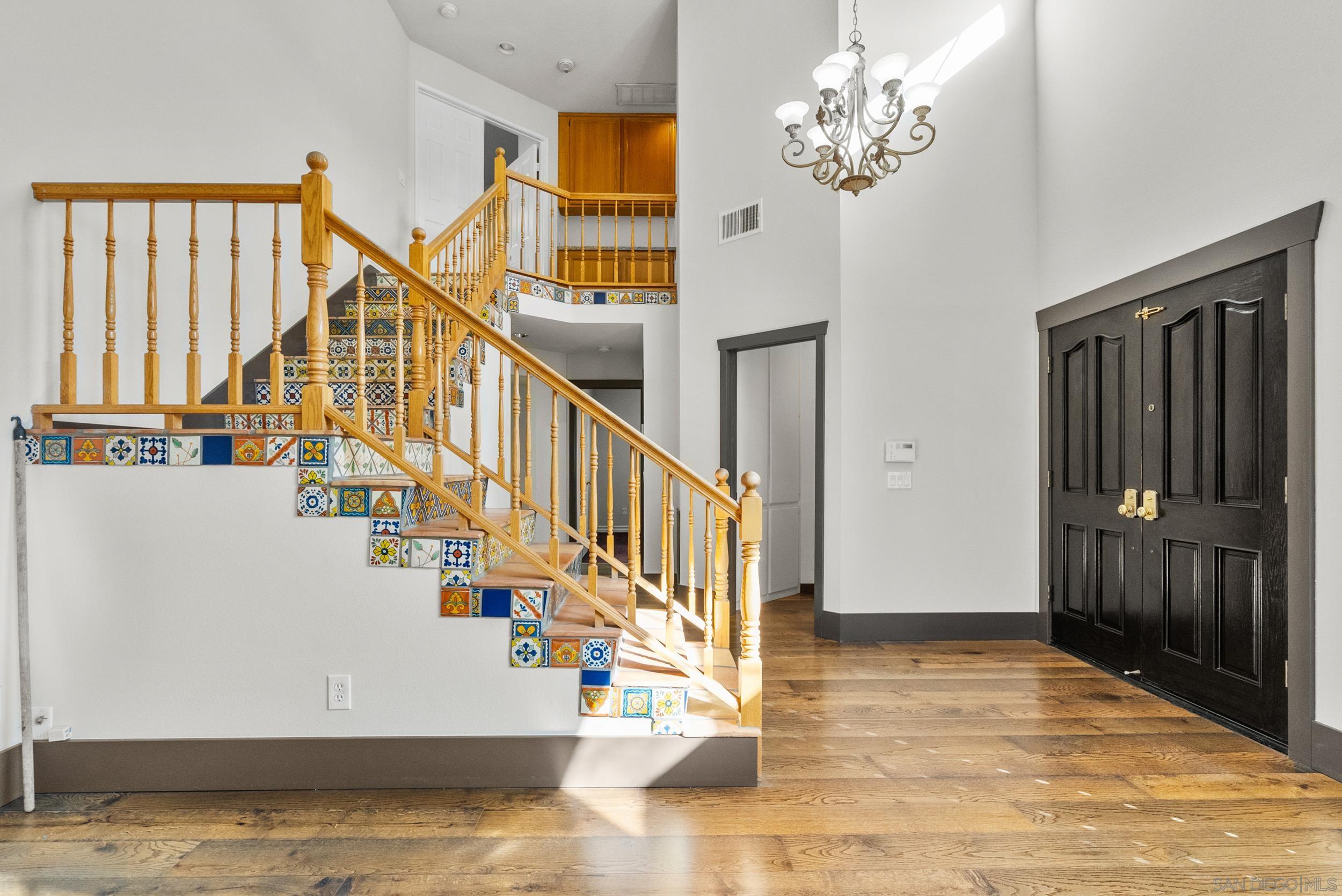 Detail Gallery Image 35 of 59 For 28885  Shadow Valley Ln, Santa Clarita,  CA 91390 - 4 Beds | 3 Baths