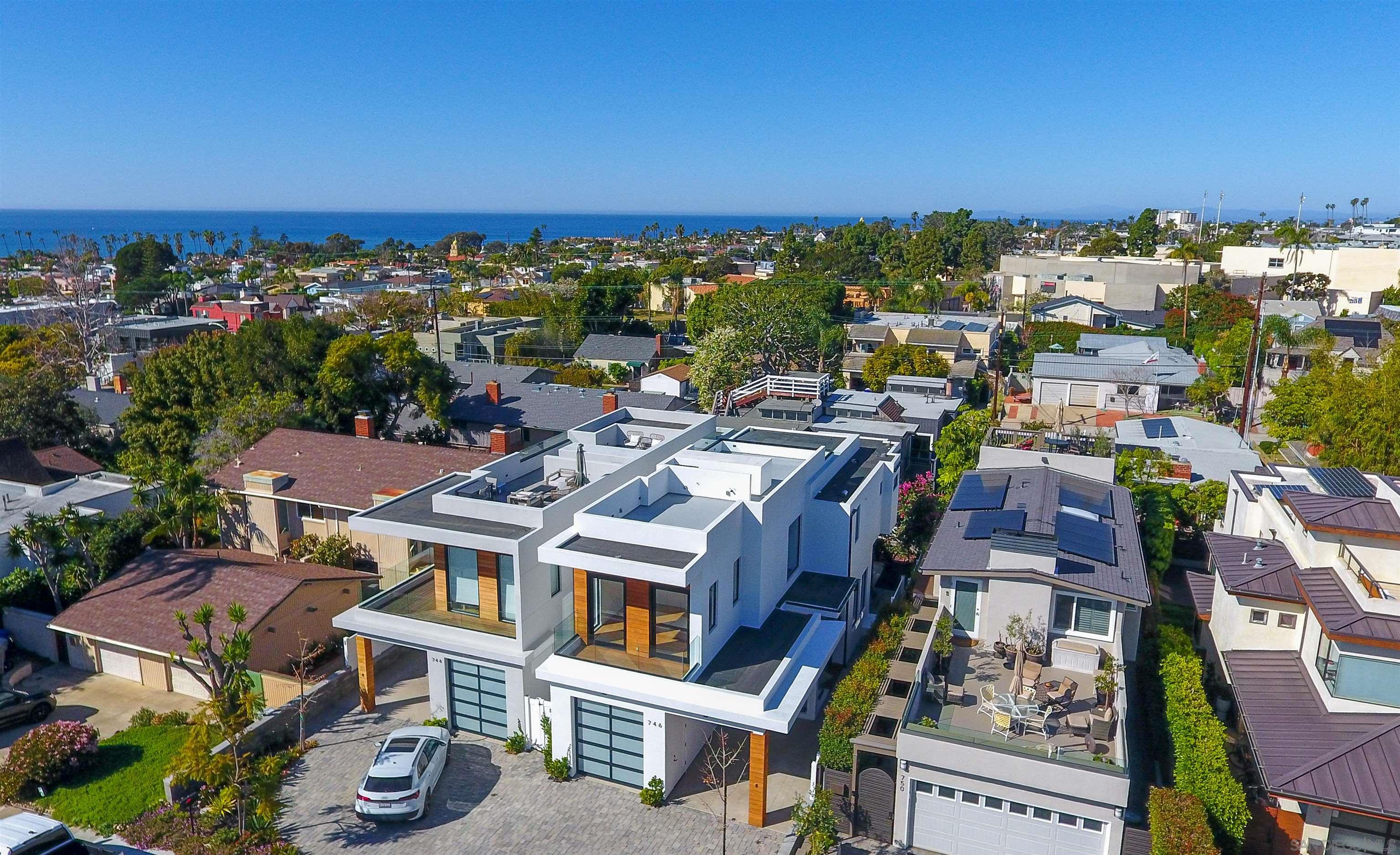 Detail Gallery Image 2 of 19 For 746  Bonair St, La Jolla,  CA 92037 - 3 Beds | 2/1 Baths