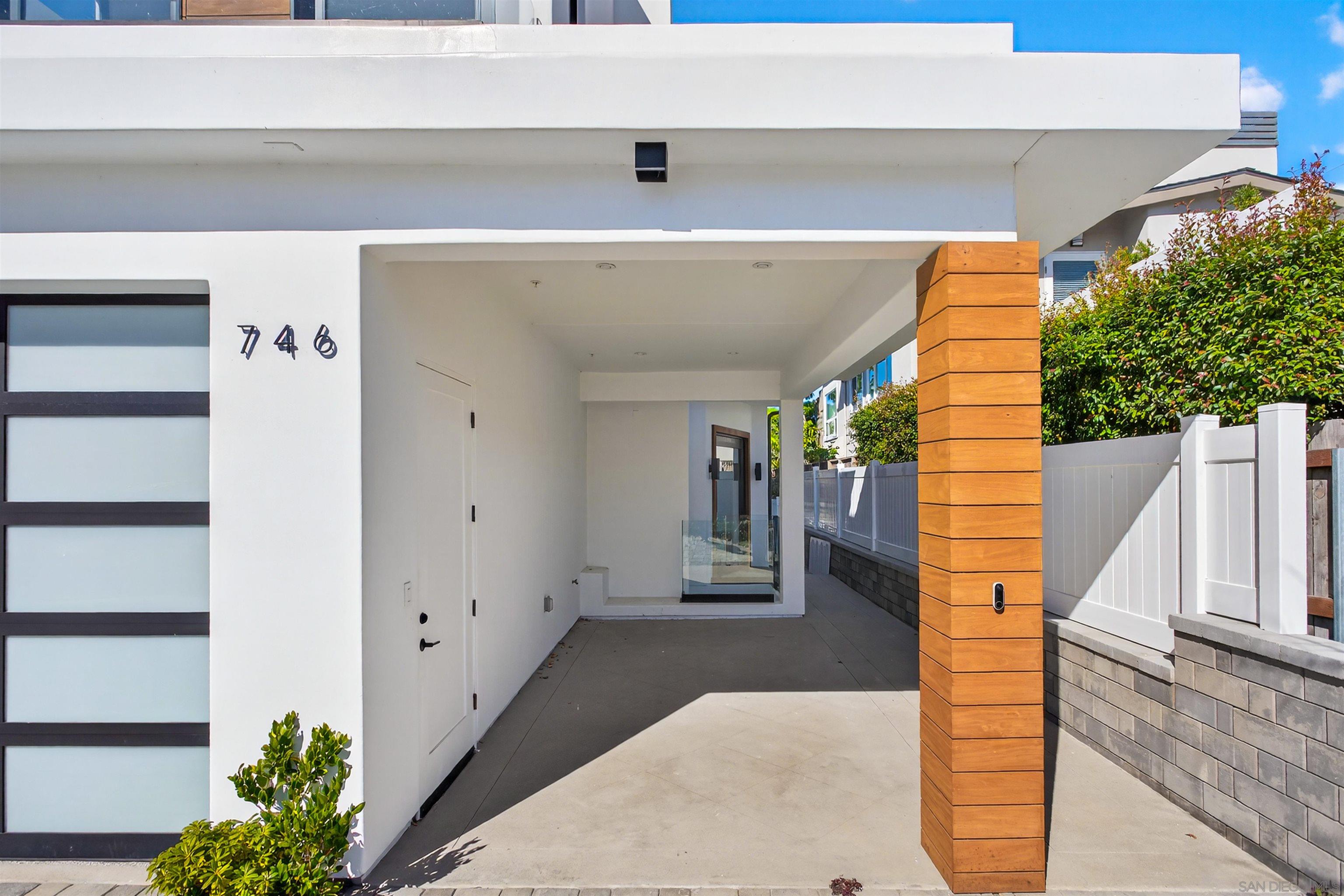 Detail Gallery Image 2 of 19 For 746  Bonair St, La Jolla,  CA 92037 - 3 Beds | 2/1 Baths