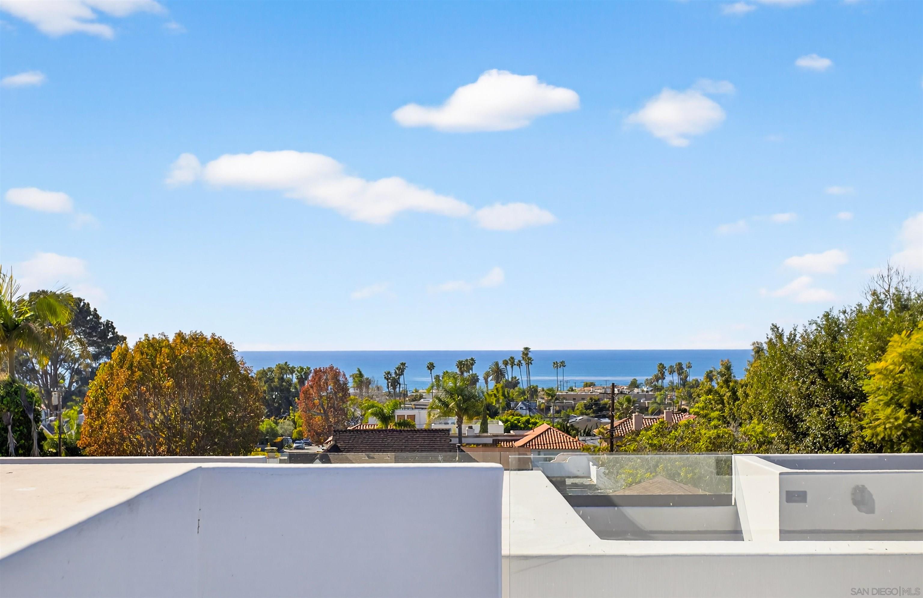 Detail Gallery Image 15 of 19 For 746  Bonair St, La Jolla,  CA 92037 - 3 Beds | 2/1 Baths