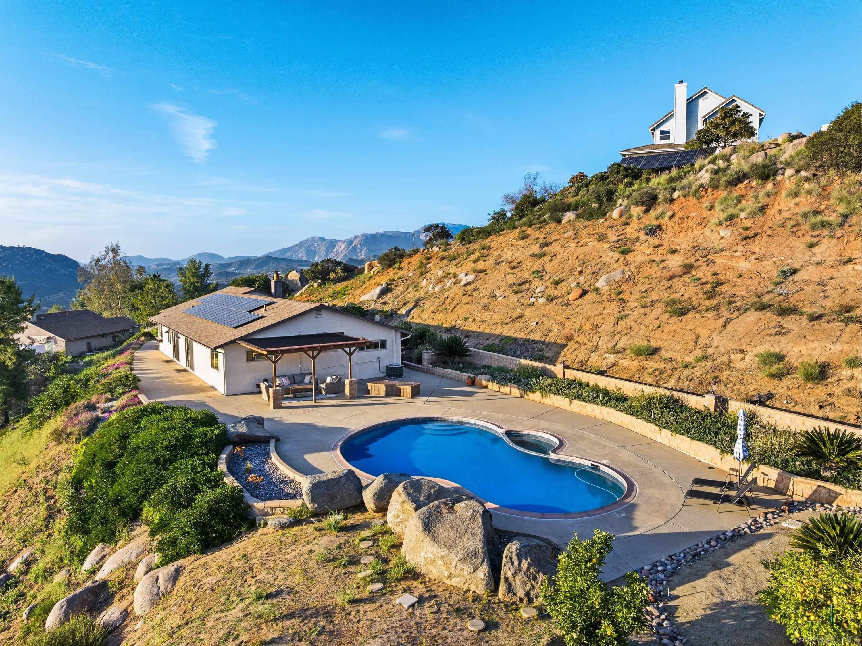 Detail Gallery Image 2 of 75 For 1259  Alpine Estates Pl, Alpine,  CA 91901 - 4 Beds | 2 Baths