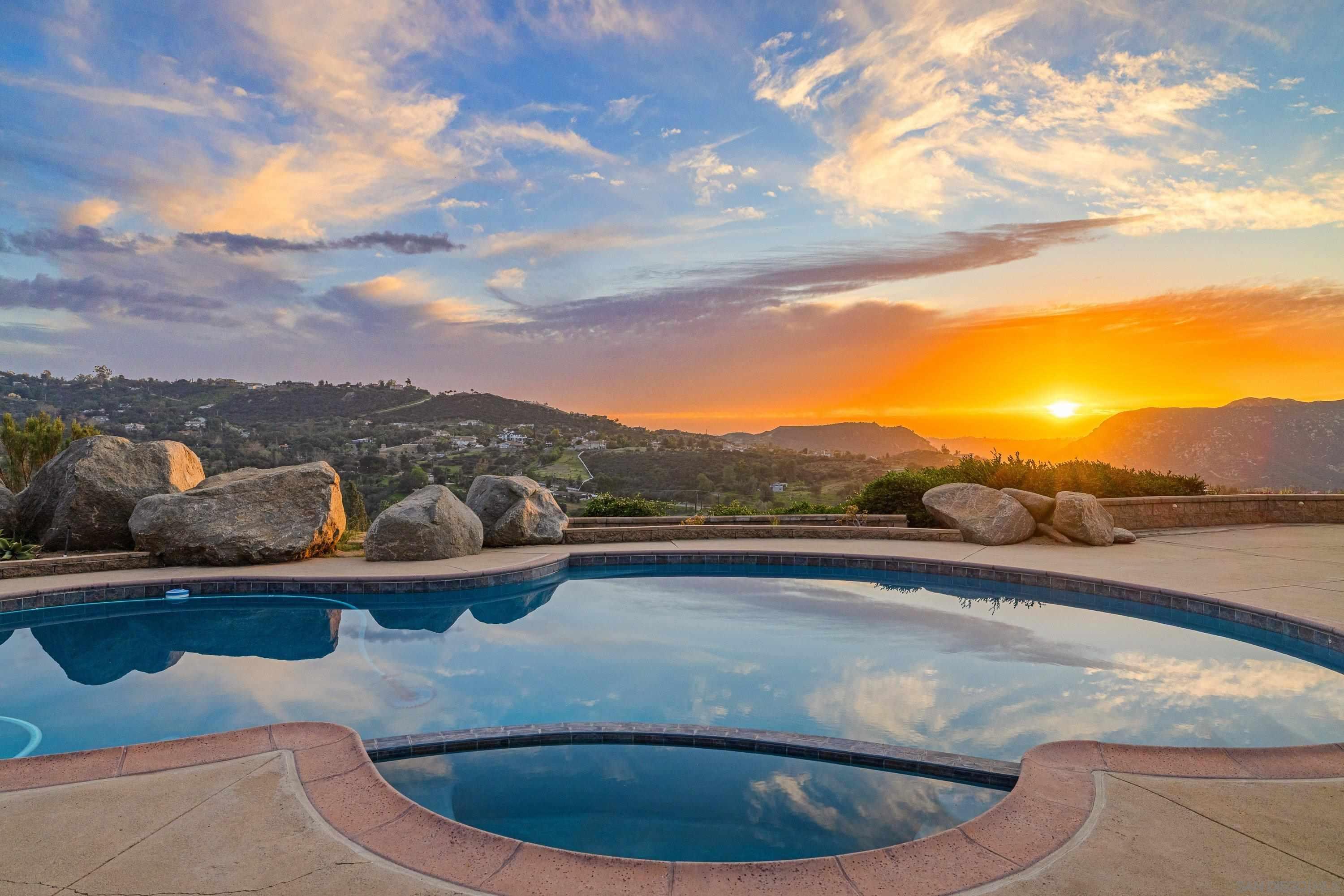 Detail Gallery Image 4 of 75 For 1259  Alpine Estates Pl, Alpine,  CA 91901 - 4 Beds | 2 Baths