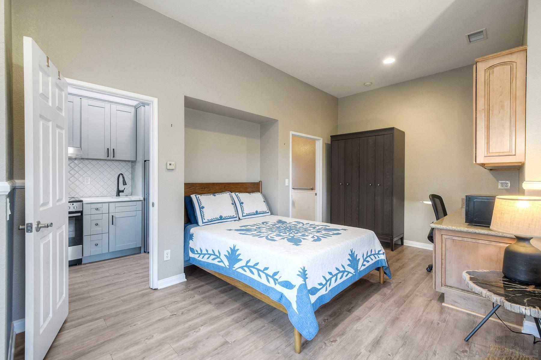 Detail Gallery Image 26 of 69 For 825  Bel Esprit Circle, San Marcos,  CA 92069 - 5 Beds | 3 Baths