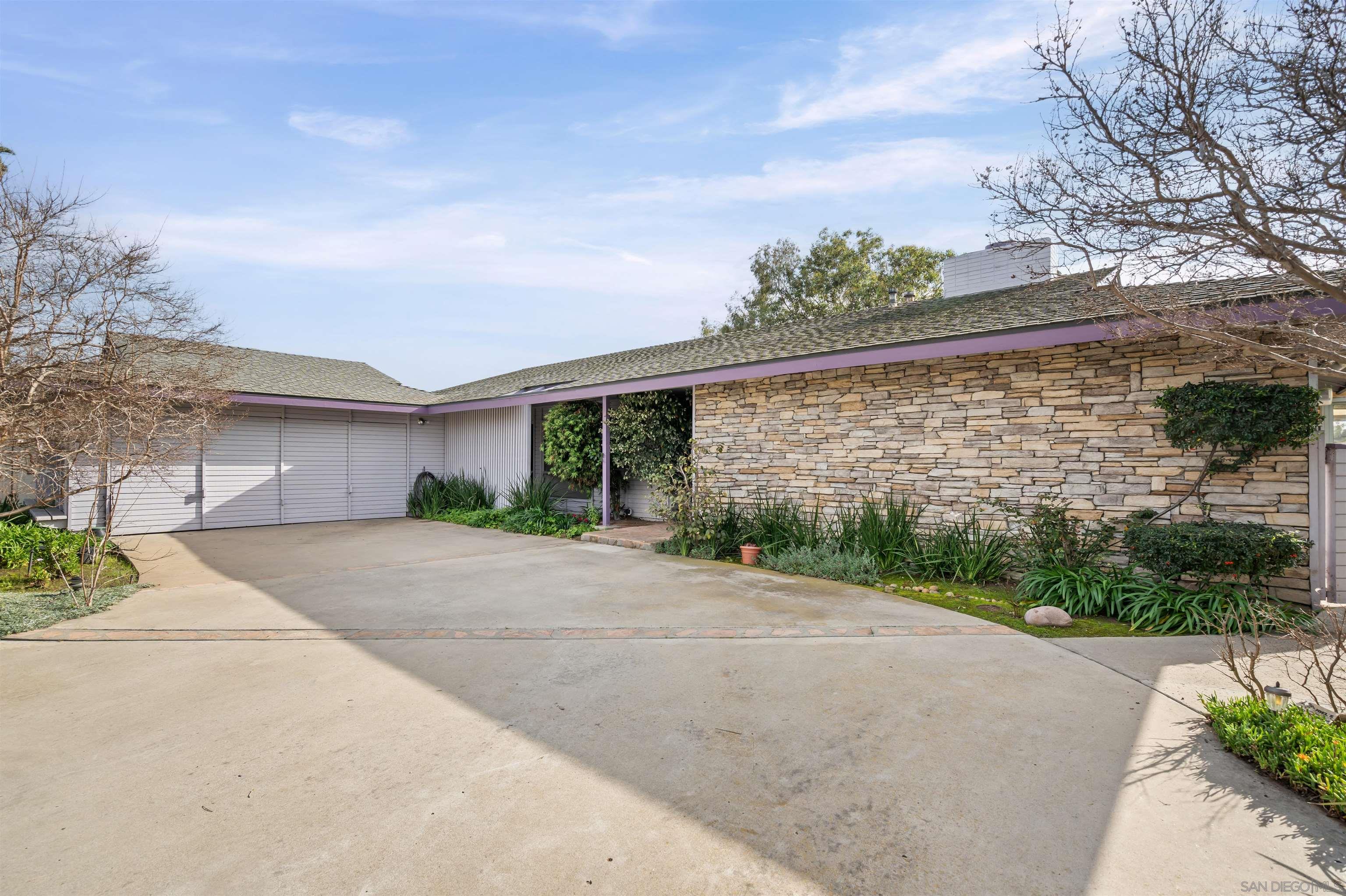 Front Image Thumbnail for SD260003117