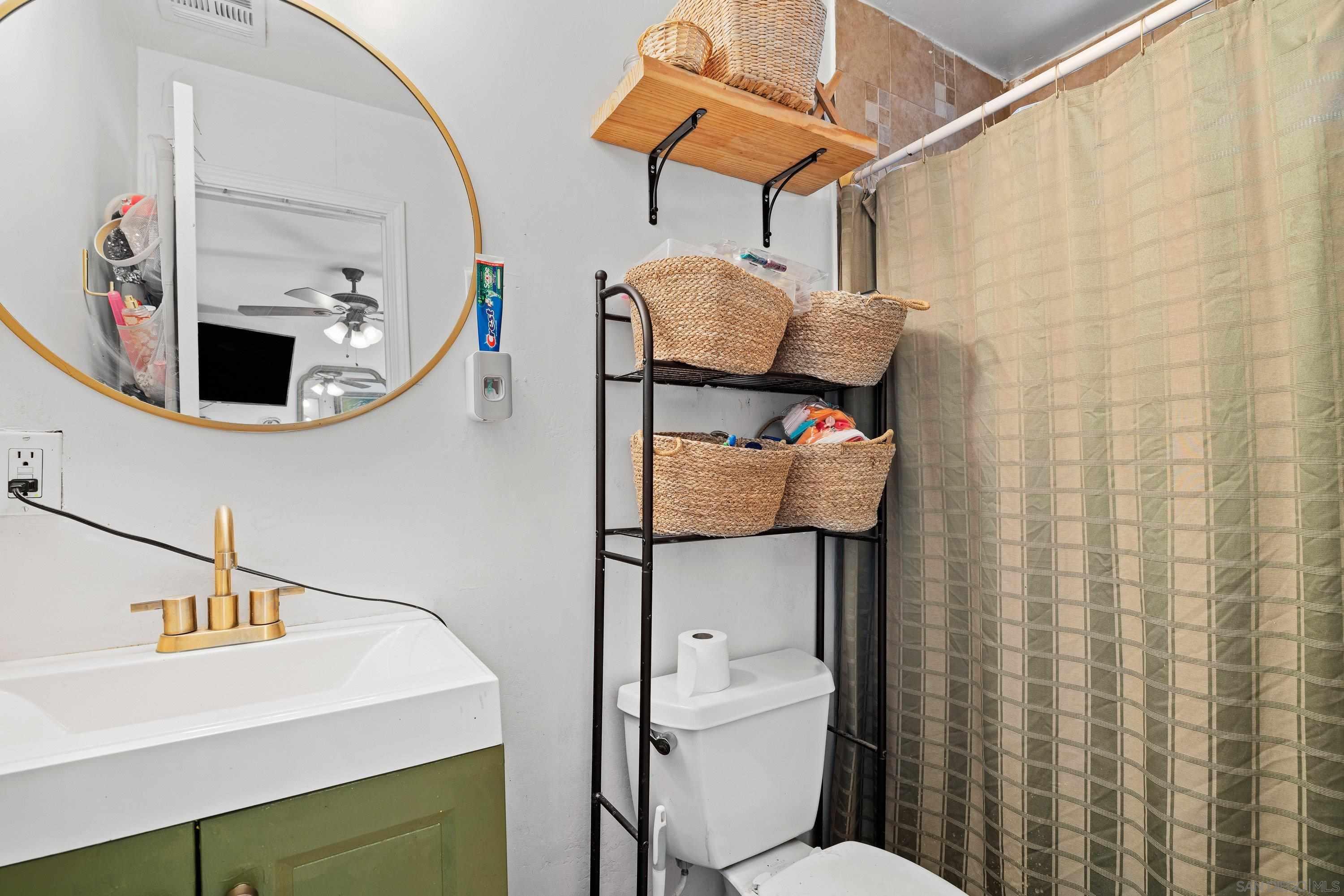 Detail Gallery Image 24 of 30 For 9750  Ivanho St, Spring Valley,  CA 91977 - 4 Beds | 2 Baths