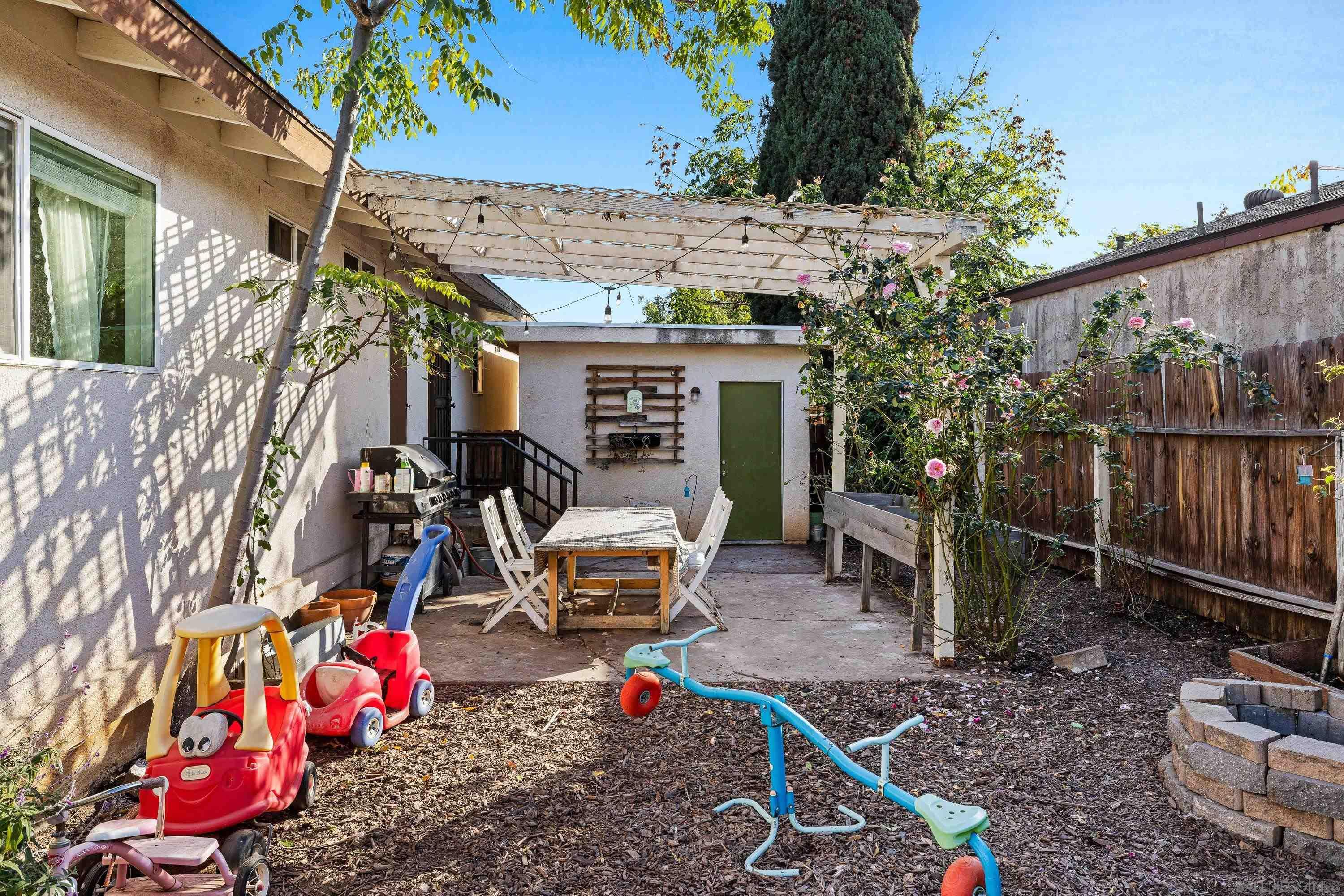 Detail Gallery Image 28 of 30 For 9750  Ivanho St, Spring Valley,  CA 91977 - 4 Beds | 2 Baths