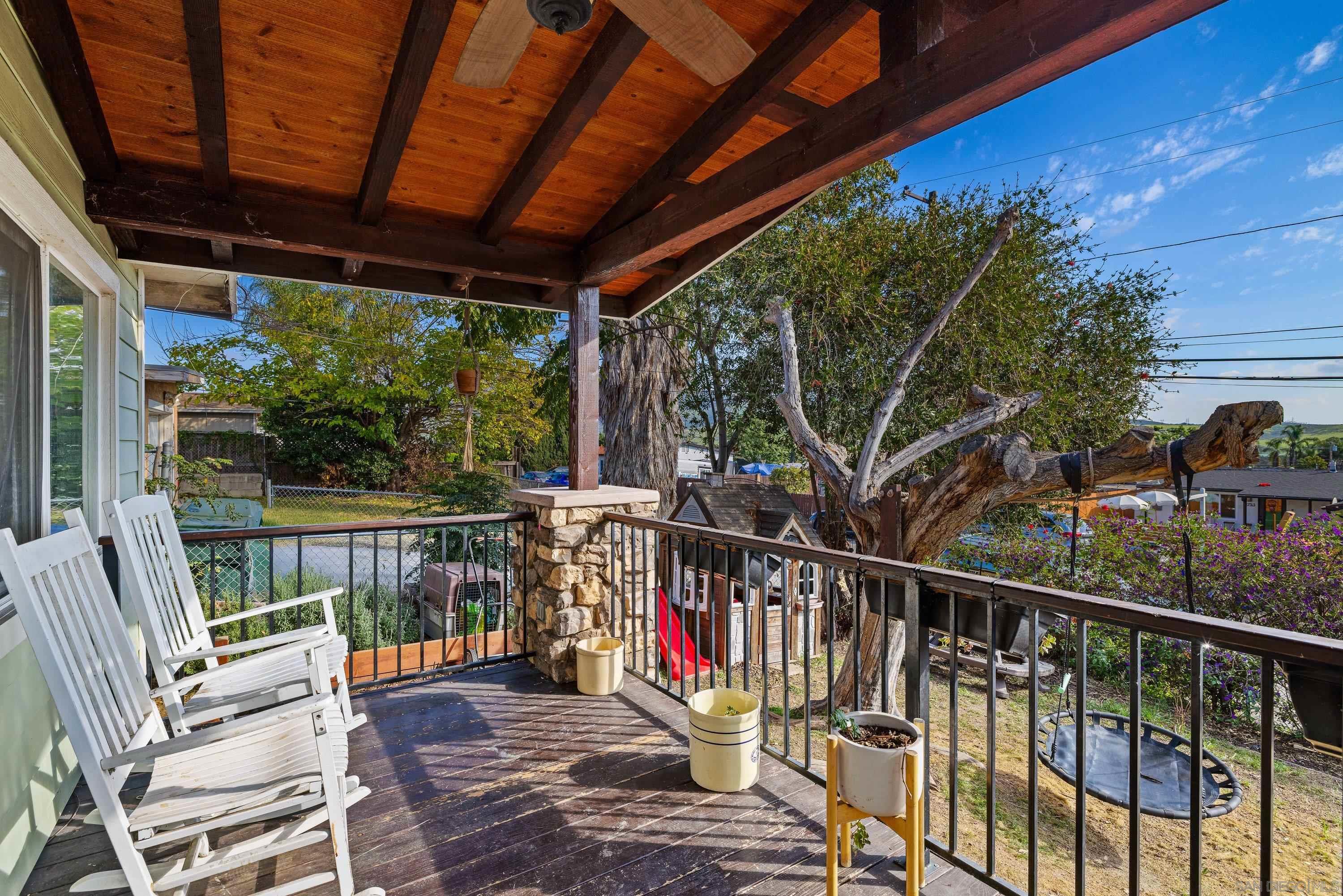 Detail Gallery Image 5 of 30 For 9750  Ivanho St, Spring Valley,  CA 91977 - 4 Beds | 2 Baths