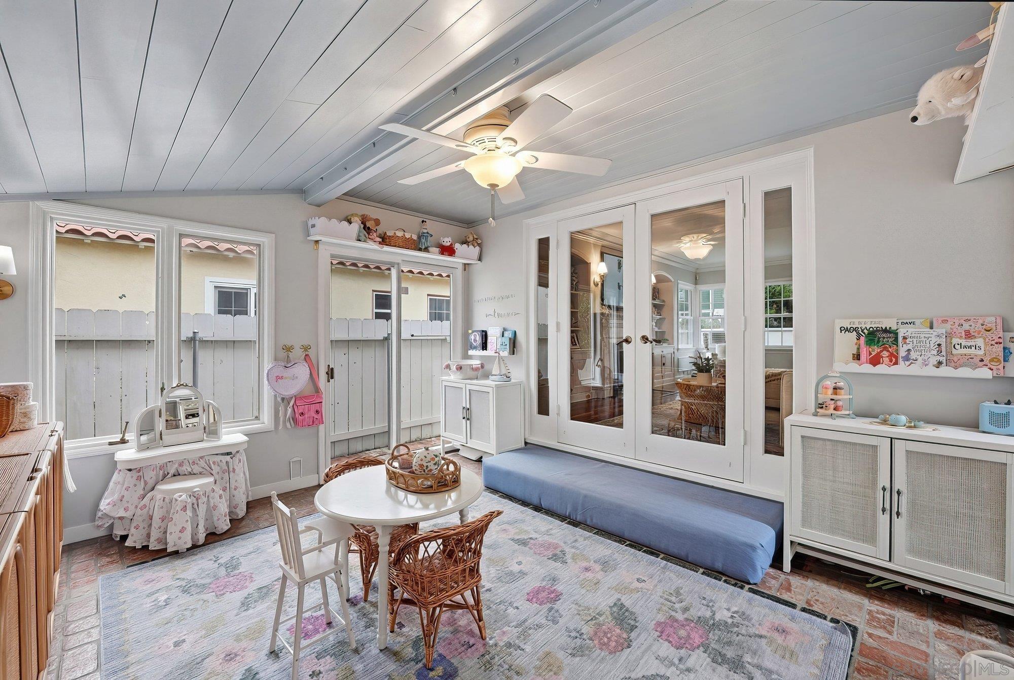 Detail Gallery Image 16 of 24 For 1210  3rd Street, Coronado,  CA 92118 - 3 Beds | 2 Baths