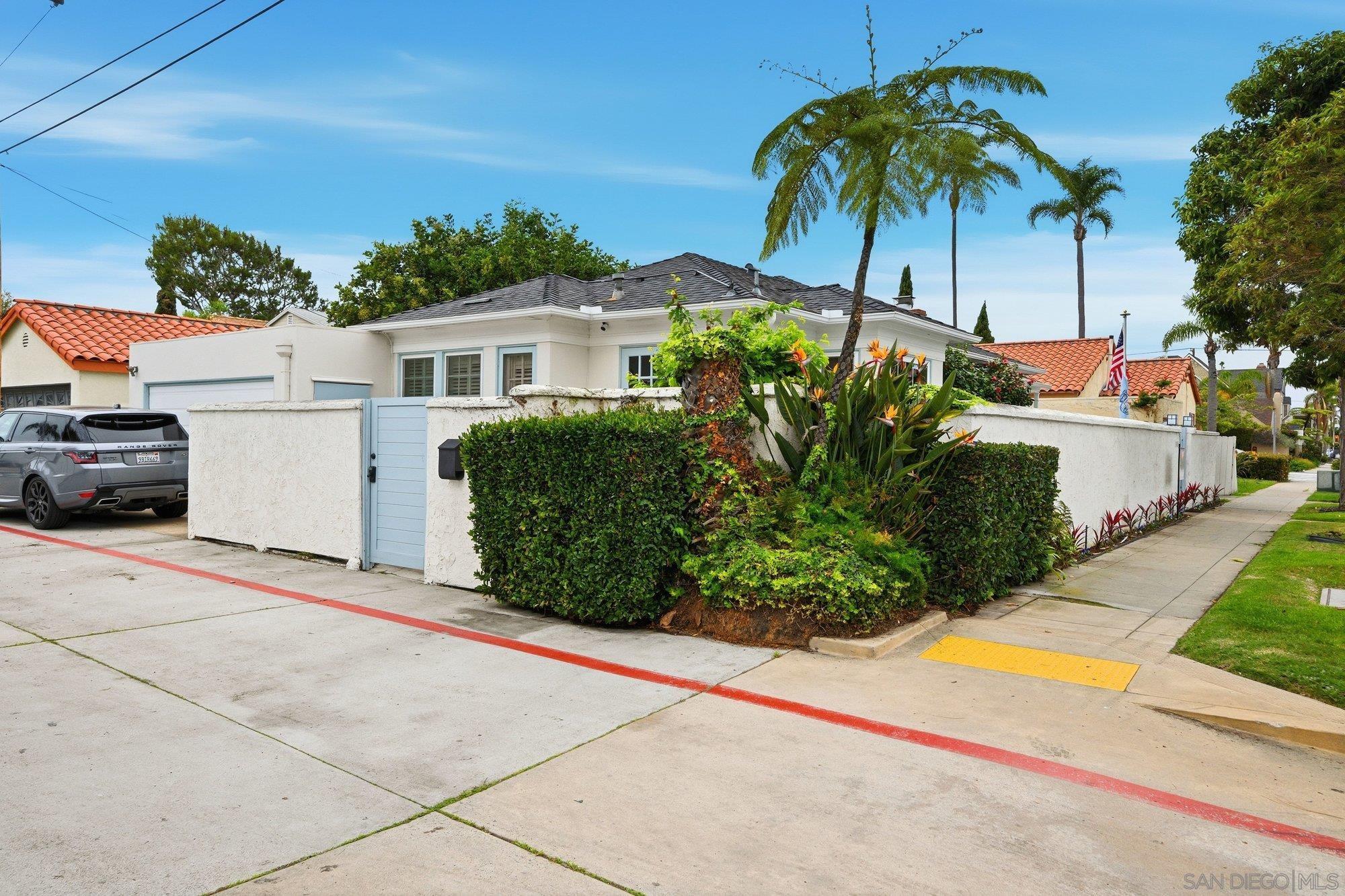 Detail Gallery Image 22 of 24 For 1210  3rd Street, Coronado,  CA 92118 - 3 Beds | 2 Baths