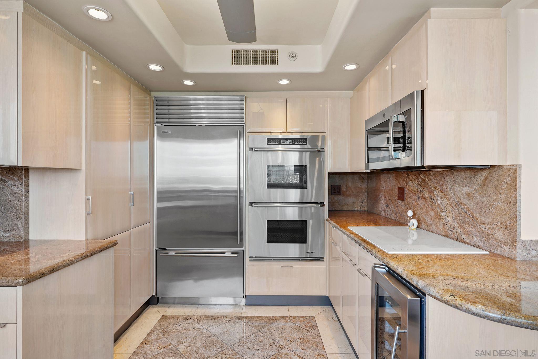 Detail Gallery Image 18 of 46 For 1810  Avenida Del Mundo  #703,  Coronado,  CA 92118 - 2 Beds | 3 Baths