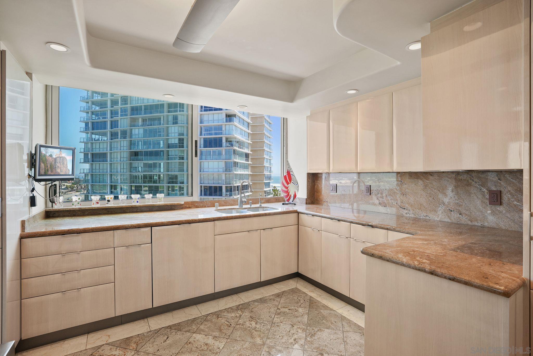 Detail Gallery Image 20 of 46 For 1810  Avenida Del Mundo  #703,  Coronado,  CA 92118 - 2 Beds | 3 Baths