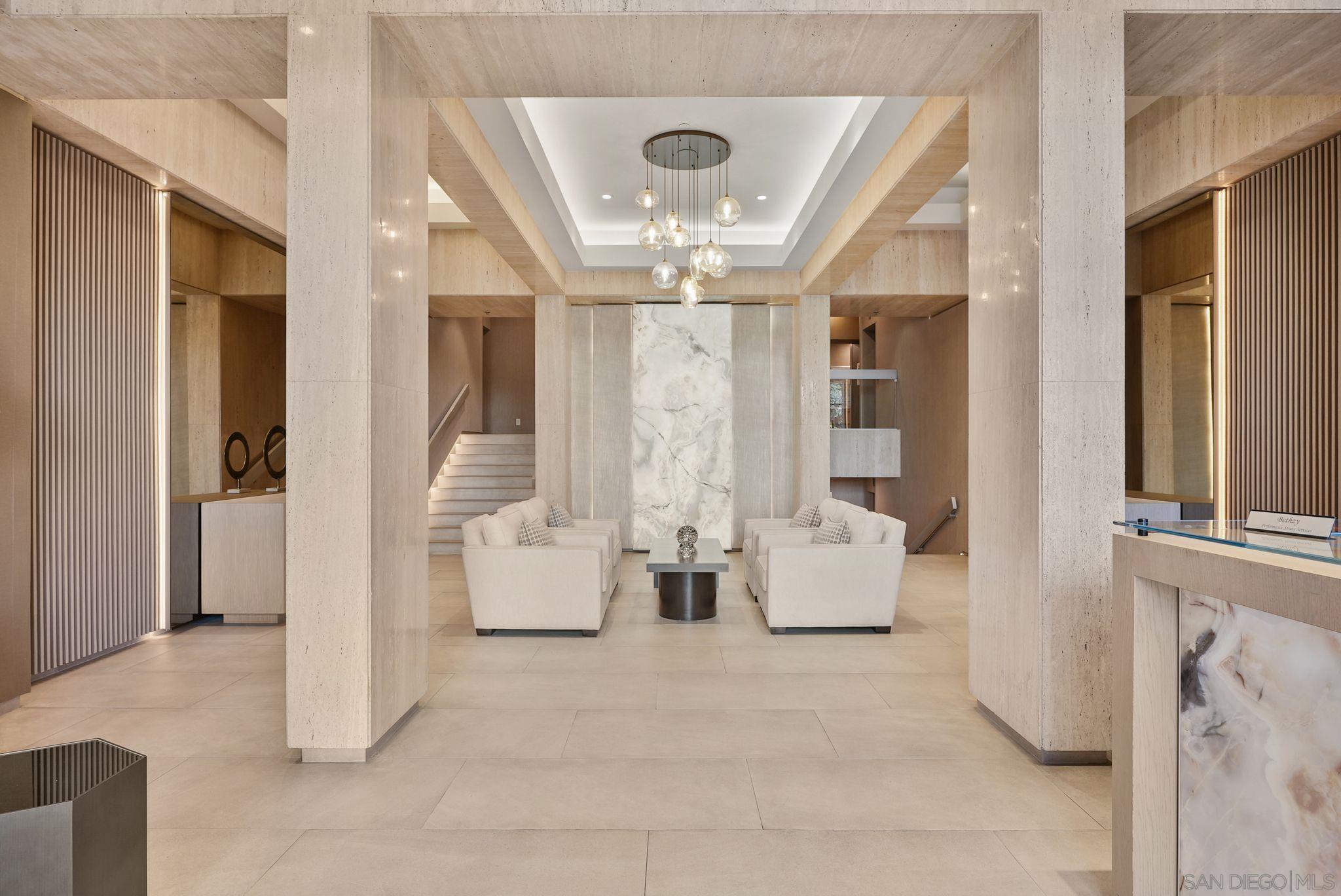 Detail Gallery Image 4 of 46 For 1810  Avenida Del Mundo  #703,  Coronado,  CA 92118 - 2 Beds | 3 Baths