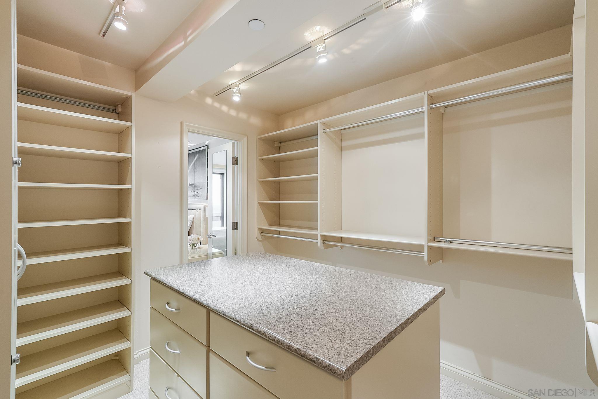 Detail Gallery Image 36 of 46 For 1810  Avenida Del Mundo  #703,  Coronado,  CA 92118 - 2 Beds | 3 Baths