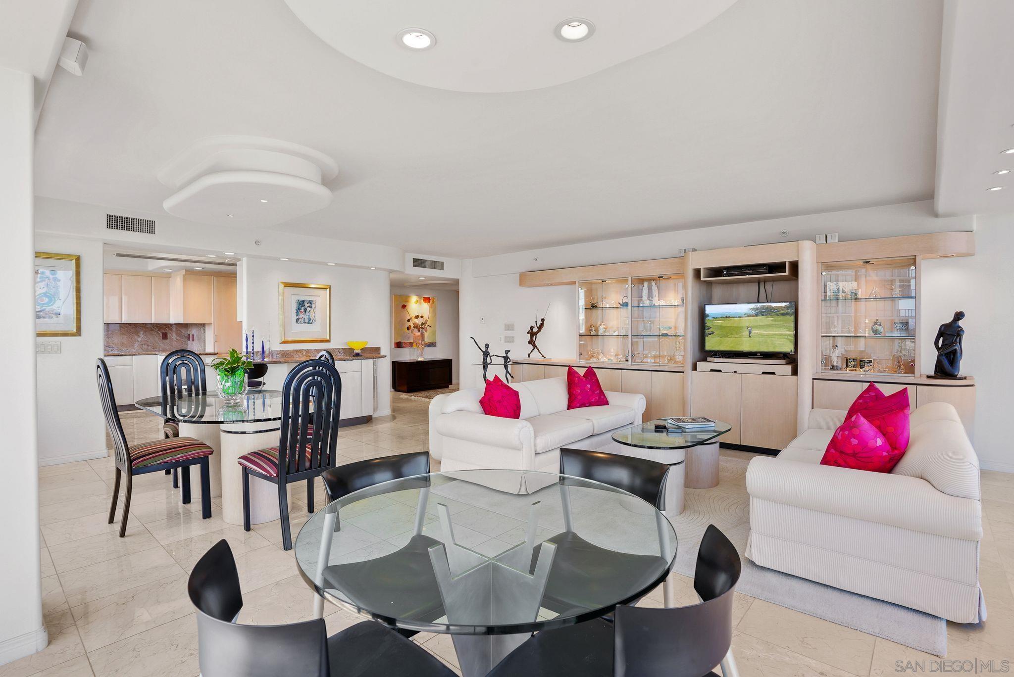 Detail Gallery Image 9 of 46 For 1810  Avenida Del Mundo  #703,  Coronado,  CA 92118 - 2 Beds | 3 Baths