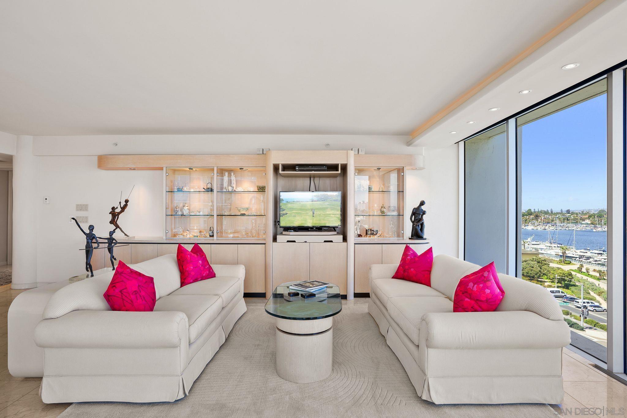 Detail Gallery Image 10 of 46 For 1810  Avenida Del Mundo  #703,  Coronado,  CA 92118 - 2 Beds | 3 Baths