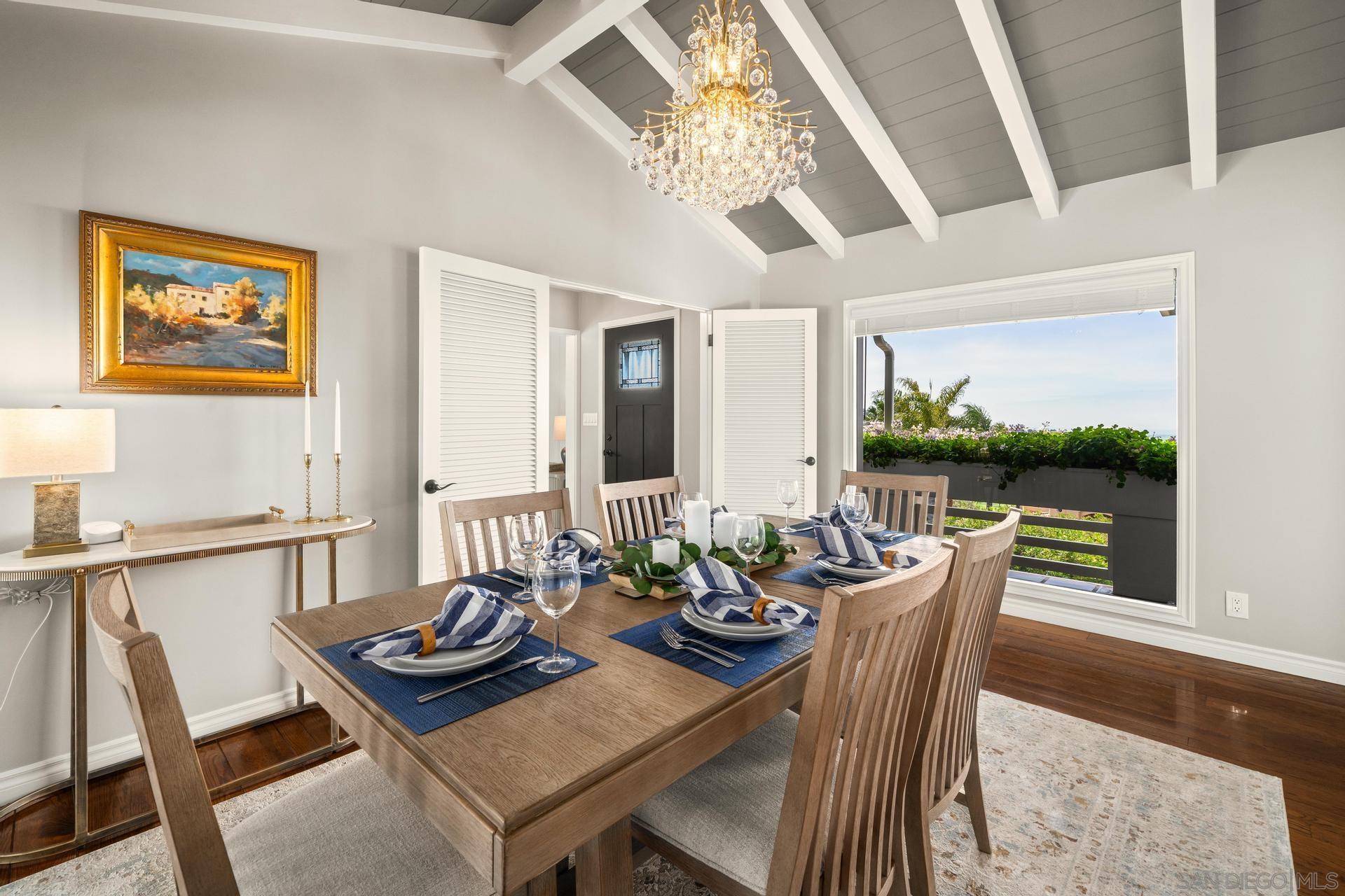 Detail Gallery Image 13 of 75 For 7201  Country Club Drive, La Jolla,  CA 92037 - 4 Beds | 3 Baths