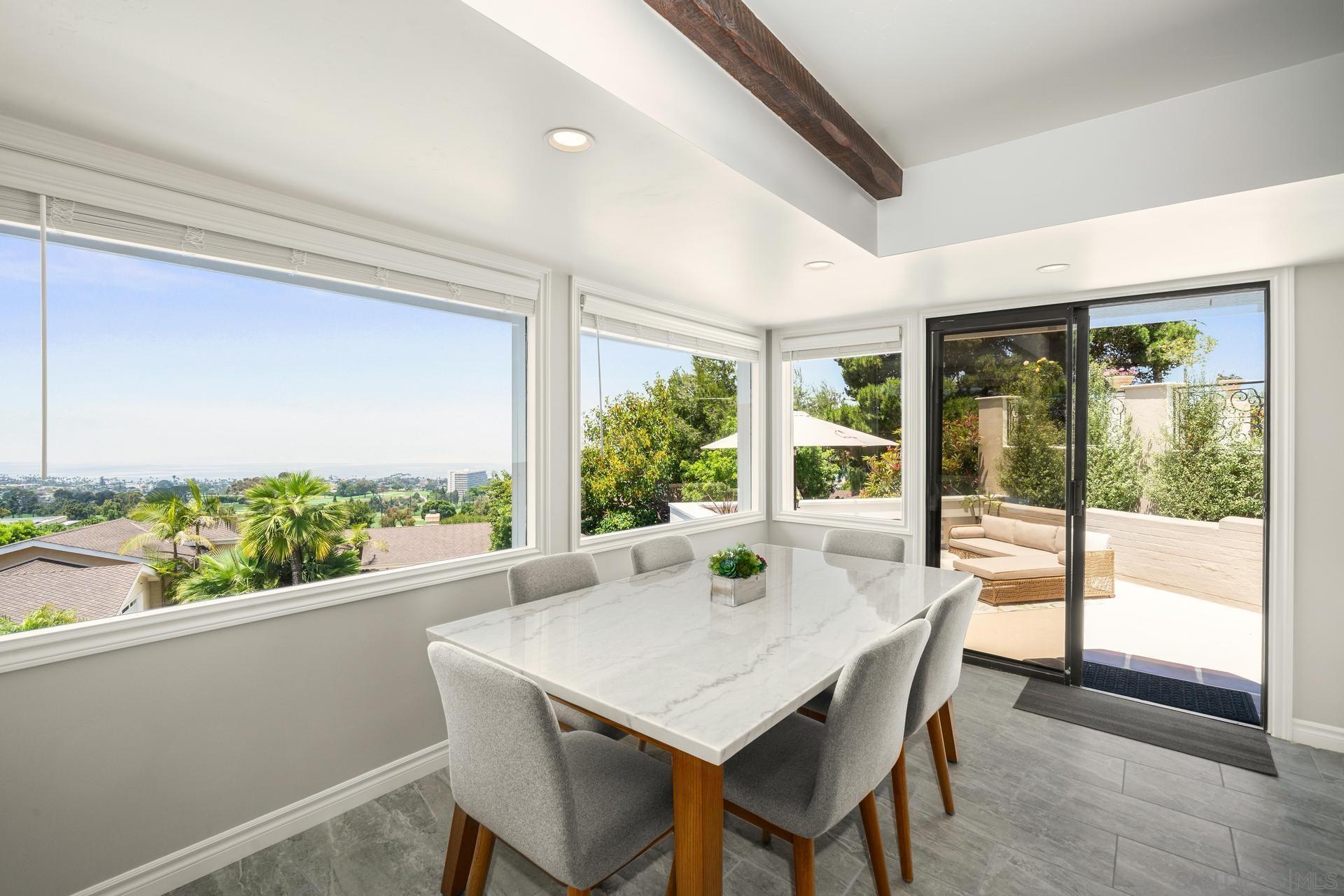 Detail Gallery Image 17 of 75 For 7201  Country Club Drive, La Jolla,  CA 92037 - 4 Beds | 3 Baths