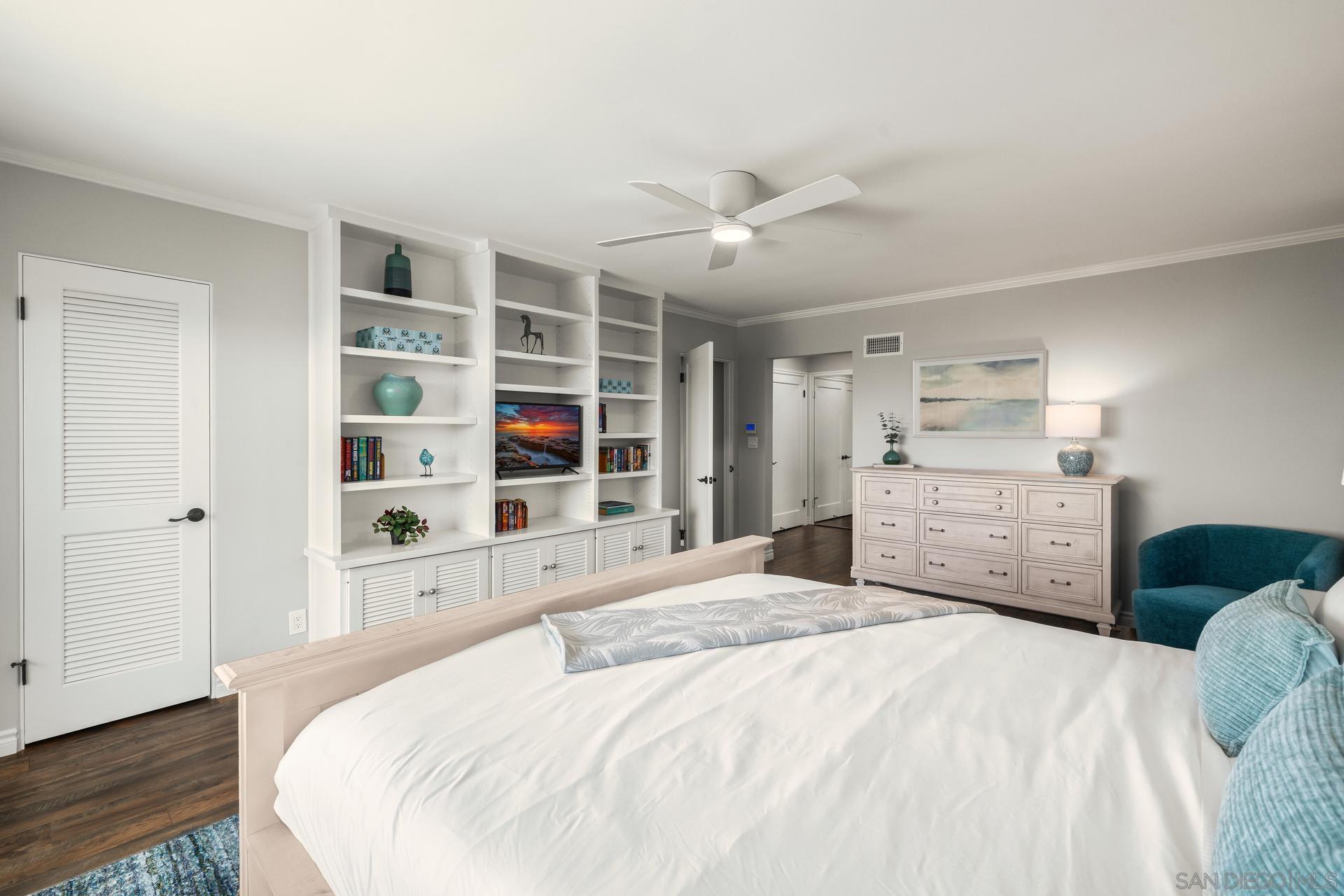 Detail Gallery Image 29 of 75 For 7201  Country Club Drive, La Jolla,  CA 92037 - 4 Beds | 3 Baths