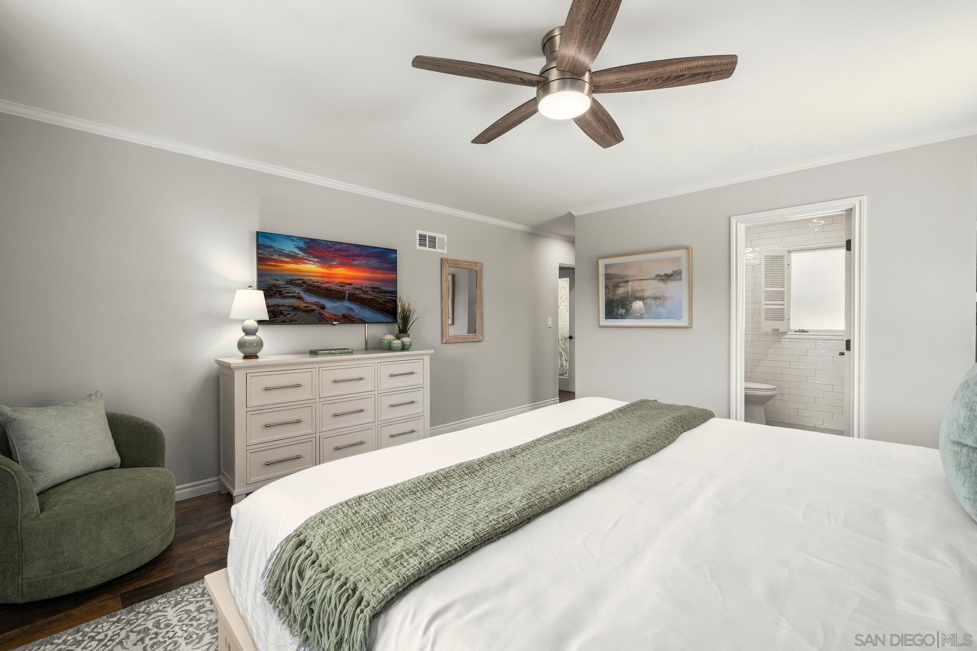 Detail Gallery Image 36 of 75 For 7201  Country Club Drive, La Jolla,  CA 92037 - 4 Beds | 3 Baths