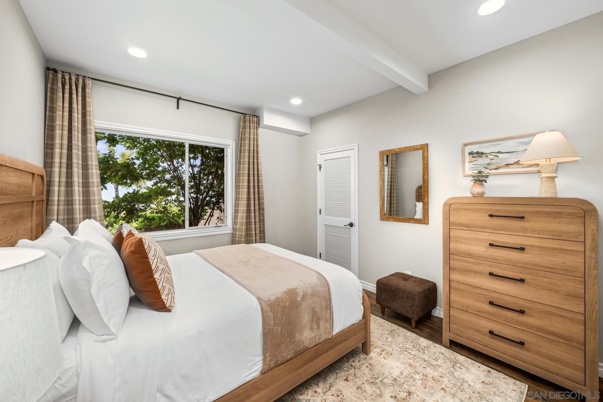 Detail Gallery Image 50 of 75 For 7201  Country Club Drive, La Jolla,  CA 92037 - 4 Beds | 3 Baths