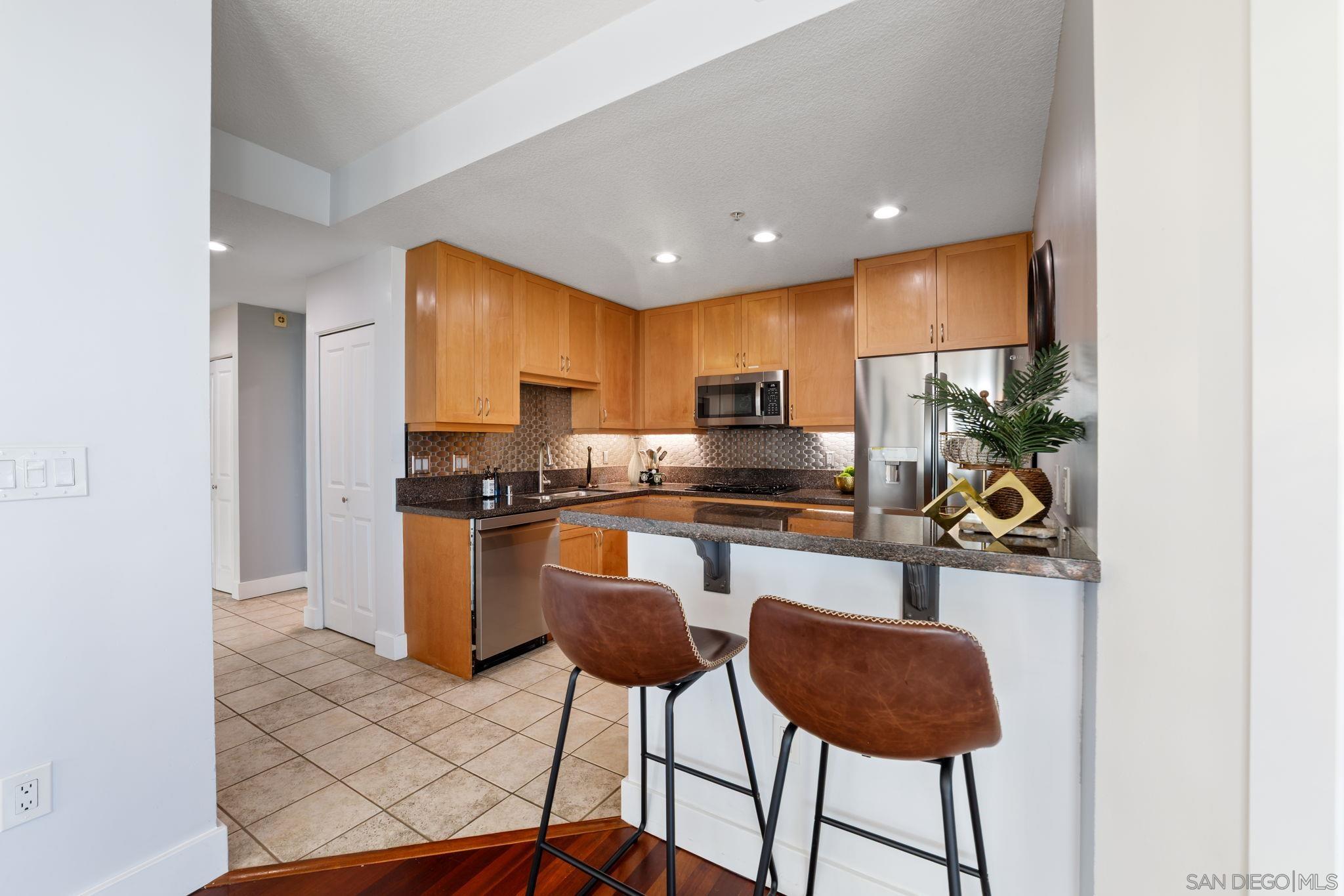 Detail Gallery Image 9 of 55 For 850  Beech St  511, San Diego,  CA 92101 - 3 Beds | 2 Baths