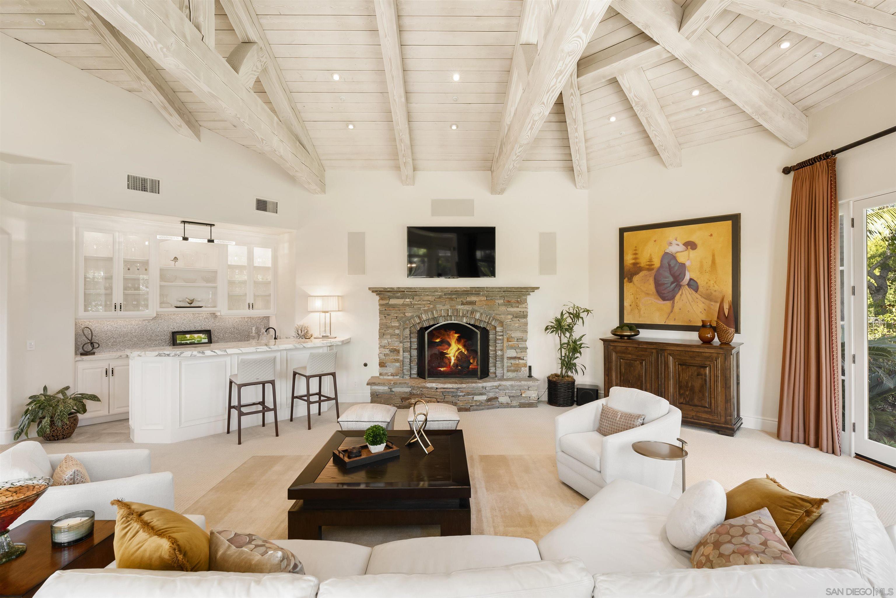 Detail Gallery Image 13 of 28 For 14480  Bellvista Dr, Rancho Santa Fe,  CA 92067 - 5 Beds | 5/1 Baths