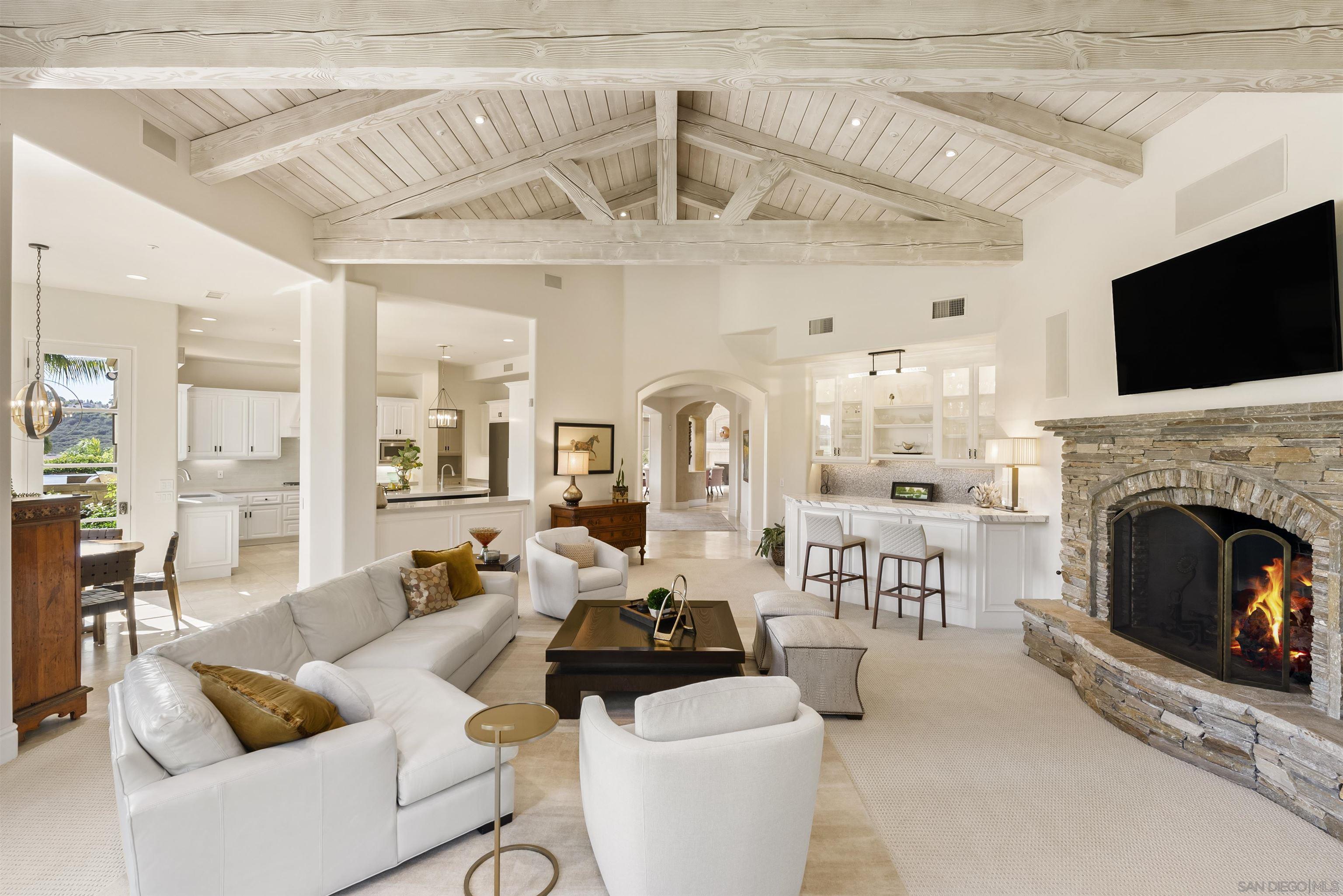 Detail Gallery Image 14 of 28 For 14480  Bellvista Dr, Rancho Santa Fe,  CA 92067 - 5 Beds | 5/1 Baths