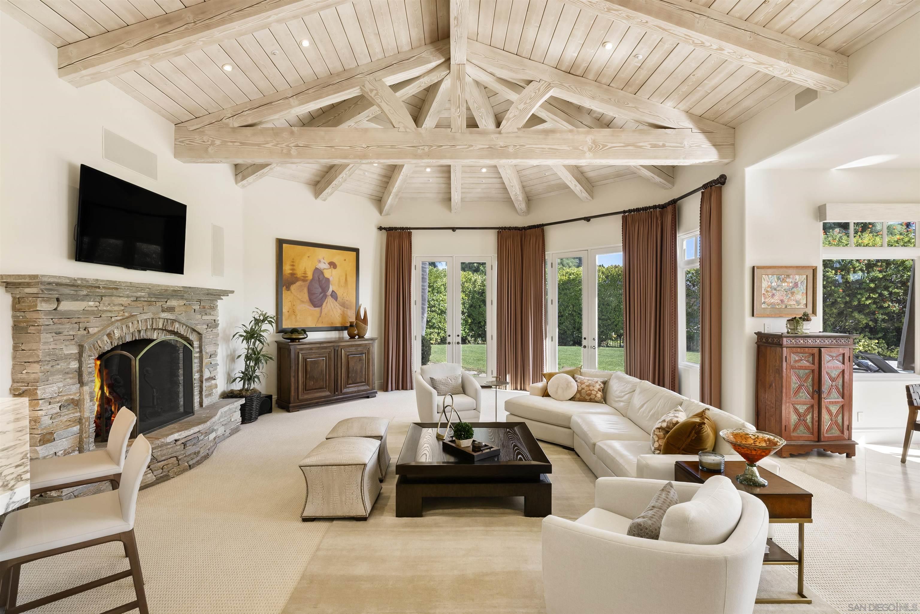 Detail Gallery Image 4 of 28 For 14480  Bellvista Dr, Rancho Santa Fe,  CA 92067 - 5 Beds | 5/1 Baths