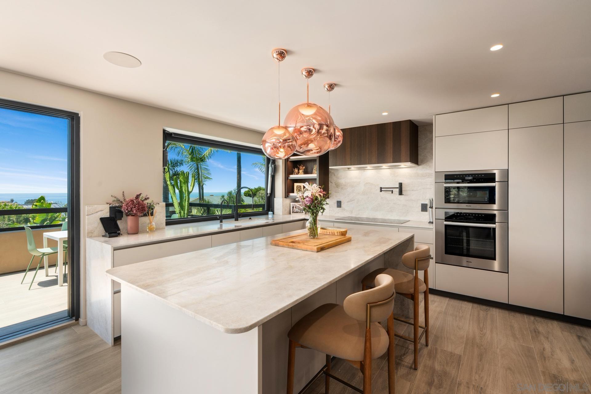 Detail Gallery Image 16 of 75 For 255  Patty Hill Drive, Solana Beach,  CA 92075 - 4 Beds | 4/1 Baths