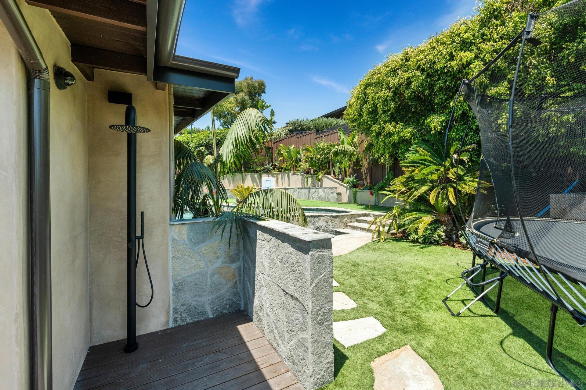 Detail Gallery Image 38 of 75 For 255  Patty Hill Drive, Solana Beach,  CA 92075 - 4 Beds | 4/1 Baths