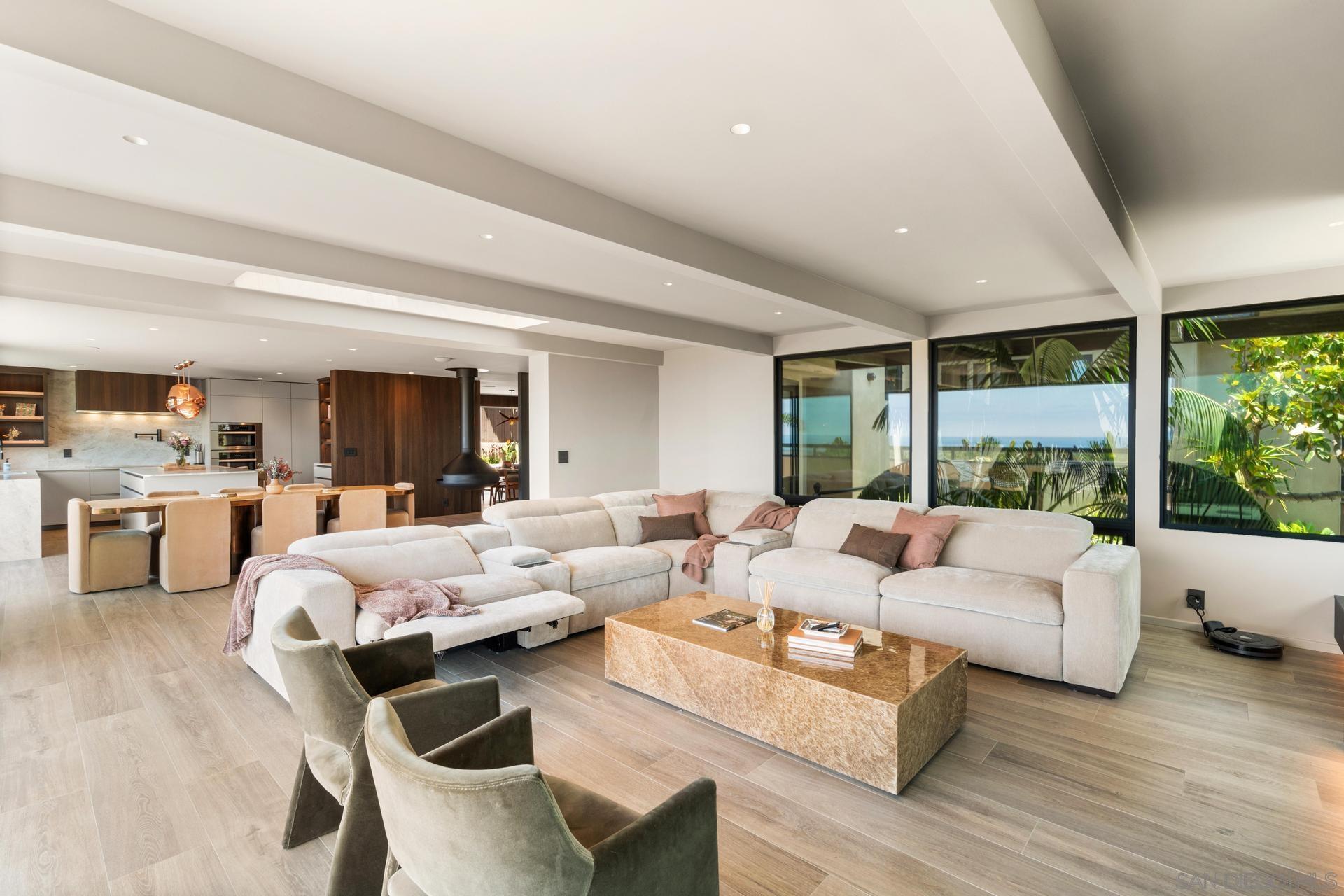 Detail Gallery Image 8 of 75 For 255  Patty Hill Drive, Solana Beach,  CA 92075 - 4 Beds | 4/1 Baths