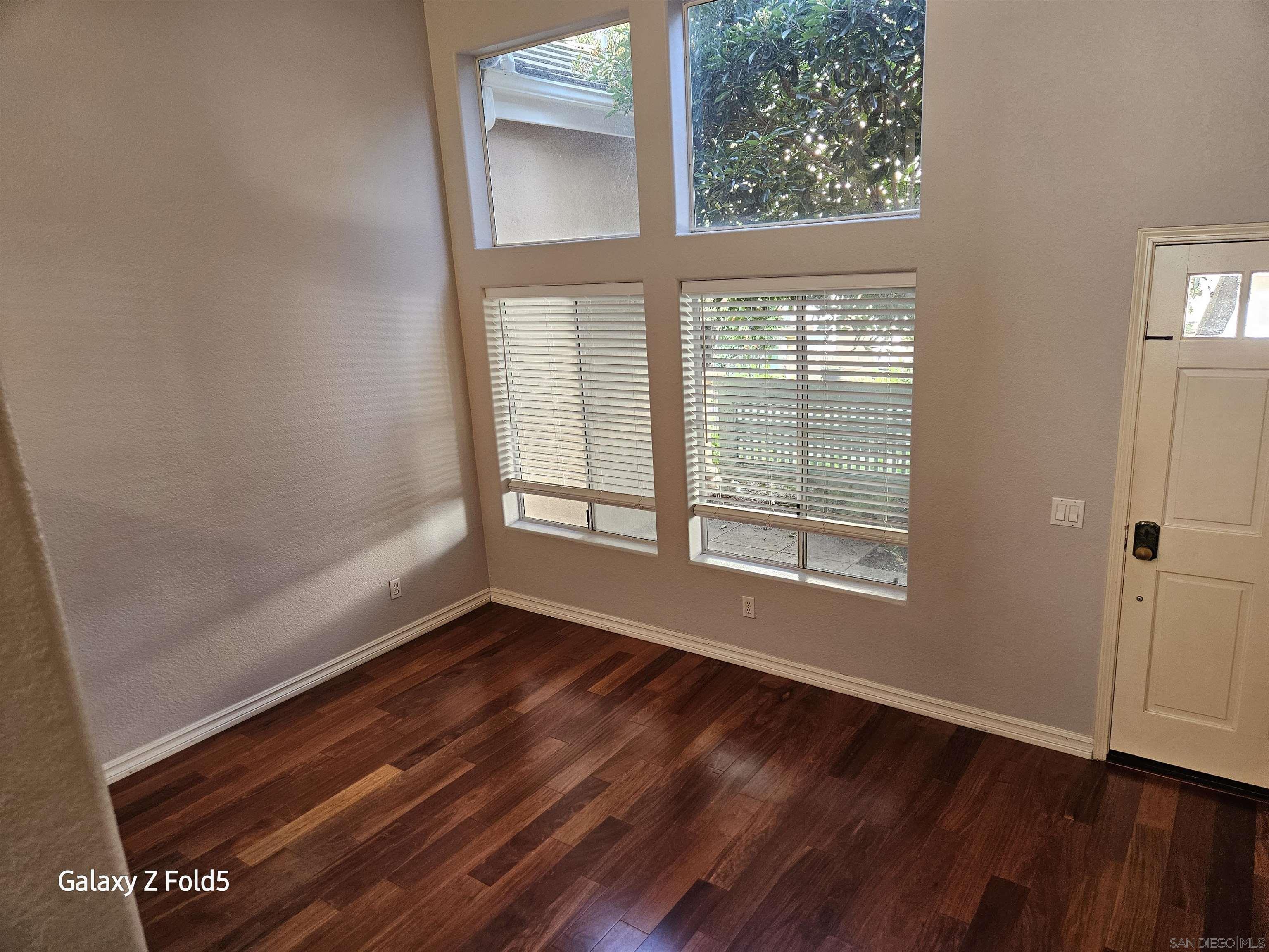 Detail Gallery Image 11 of 13 For ]12980  Carmel Creek Road, San Diego,  CA 92130 - 2 Beds | 2/1 Baths