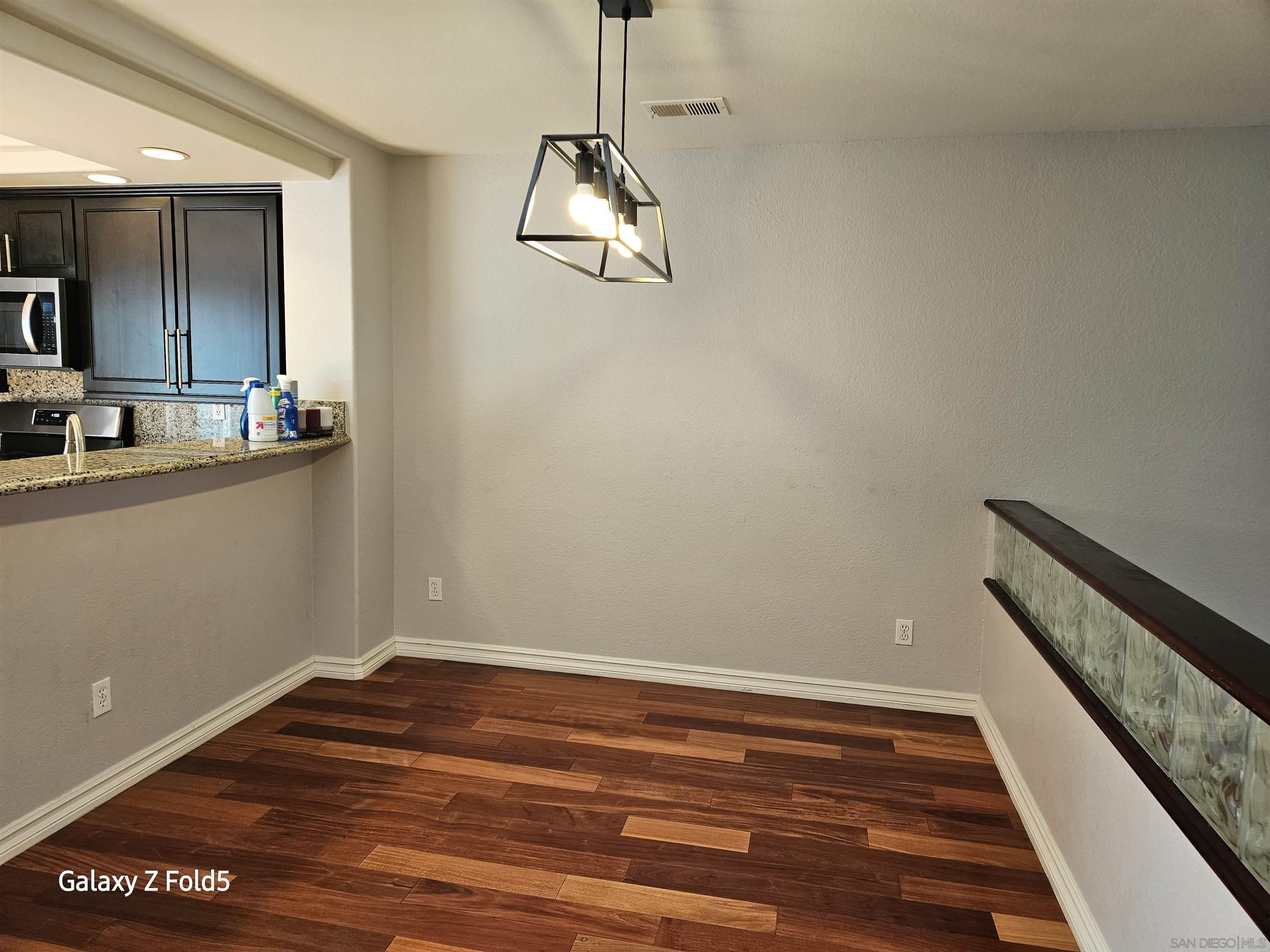 Detail Gallery Image 3 of 13 For ]12980  Carmel Creek Road, San Diego,  CA 92130 - 2 Beds | 2/1 Baths