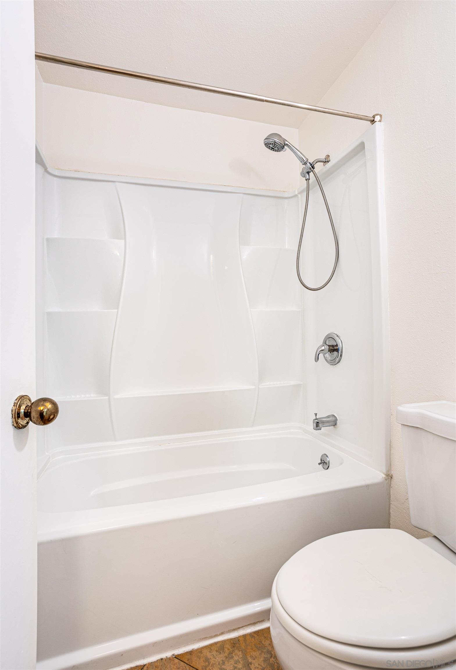 Detail Gallery Image 18 of 45 For 7565  Charmant Dr  507, San Diego,  CA 92122 - 2 Beds | 2 Baths