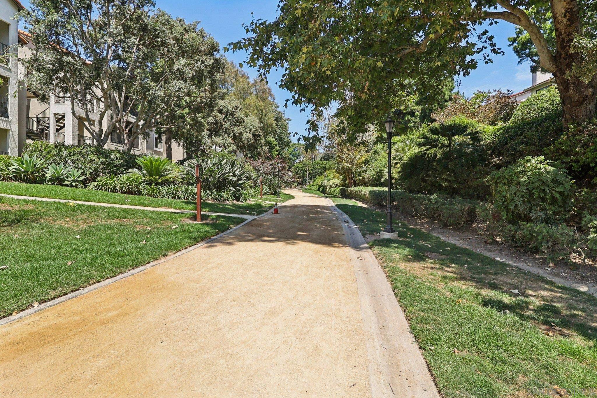 Detail Gallery Image 38 of 45 For 7565  Charmant Dr  507, San Diego,  CA 92122 - 2 Beds | 2 Baths