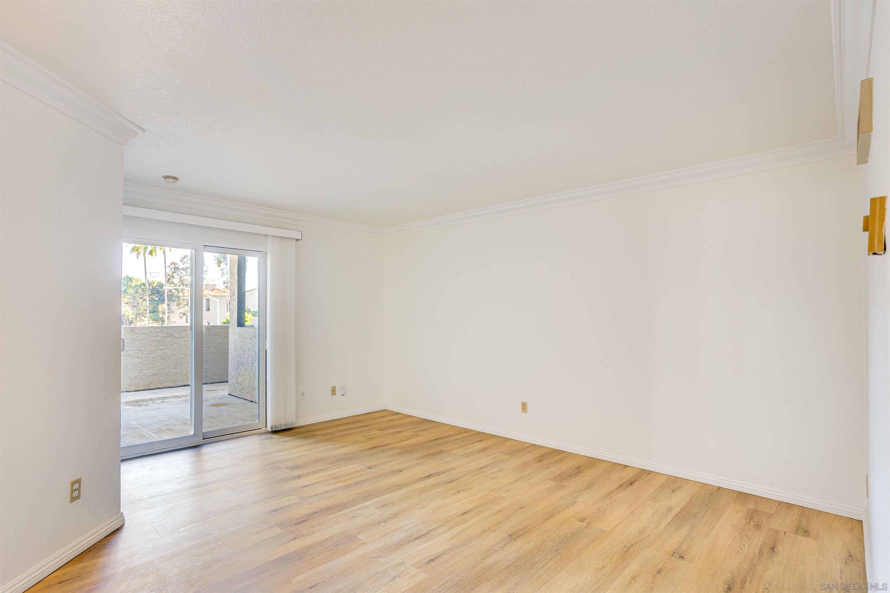 Detail Gallery Image 8 of 45 For 7565  Charmant Dr  507, San Diego,  CA 92122 - 2 Beds | 2 Baths