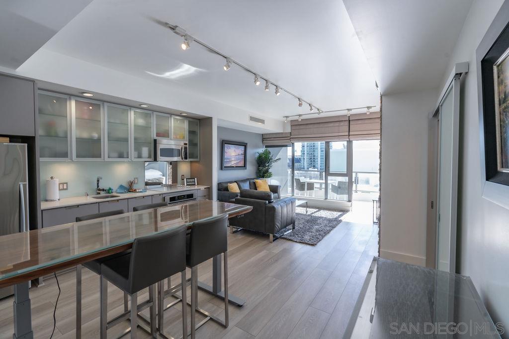 Detail Gallery Image 3 of 21 For 575  6th Ave  707, San Diego,  CA 92101 - 1 Beds | 1 Baths