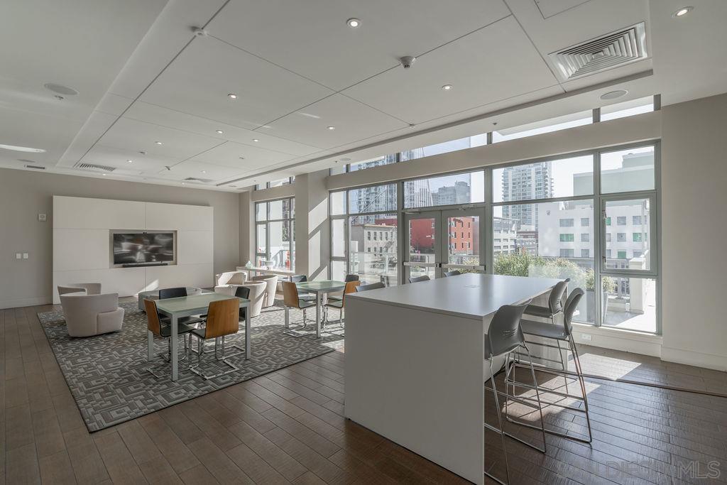 Detail Gallery Image 21 of 21 For 575  6th Ave  707, San Diego,  CA 92101 - 1 Beds | 1 Baths