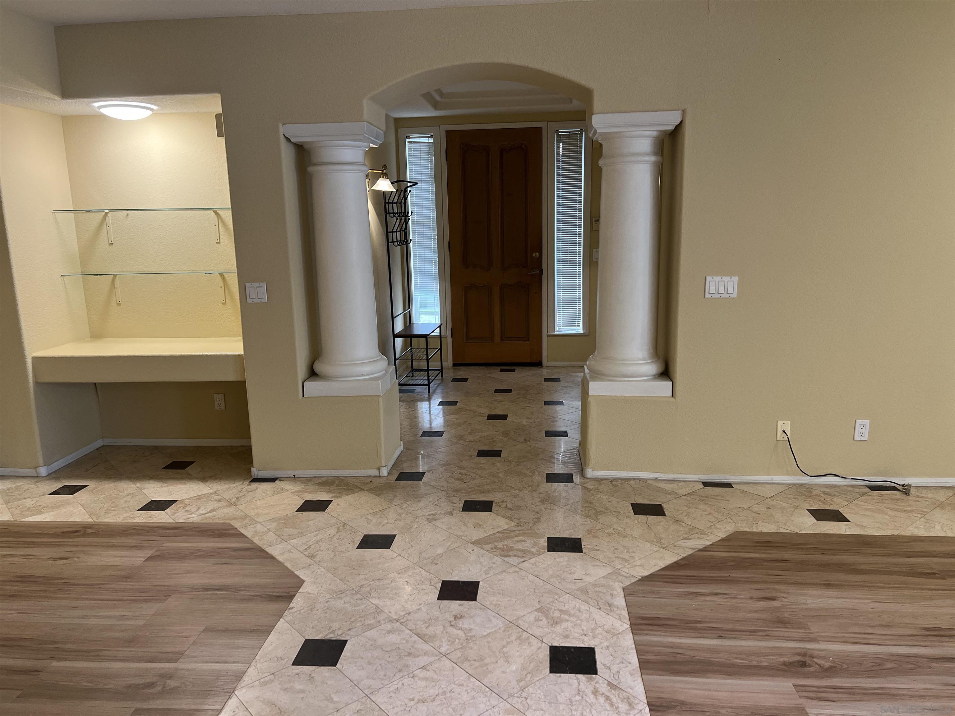 Front Image Thumbnail for SD260003142