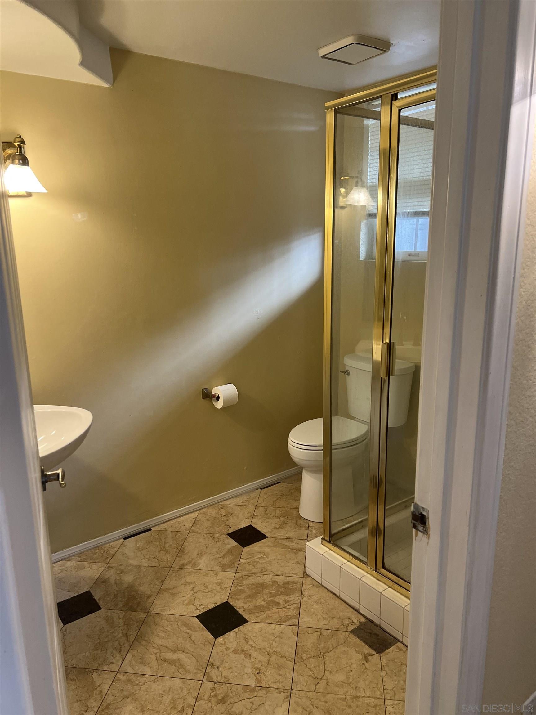 Detail Gallery Image 3 of 17 For 2834  Torrey Punes Rd, La Jolla,  CA 92037 - 3 Beds | 3 Baths