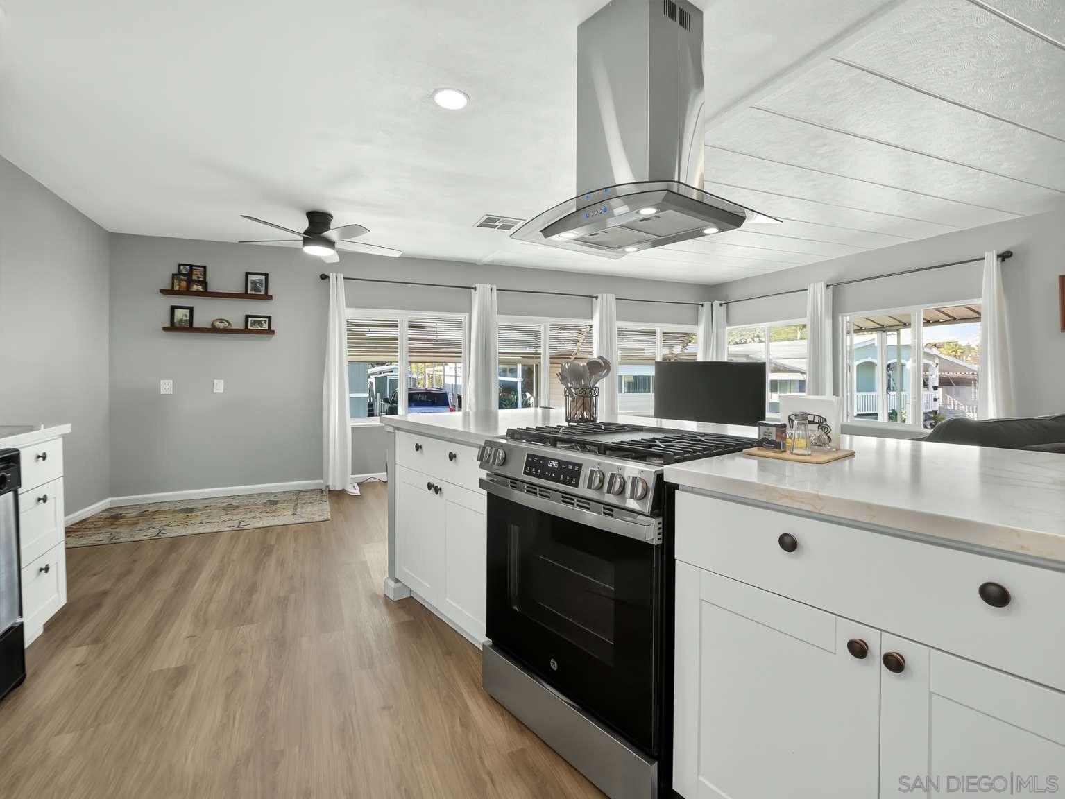 Front Image Thumbnail for SD260003147