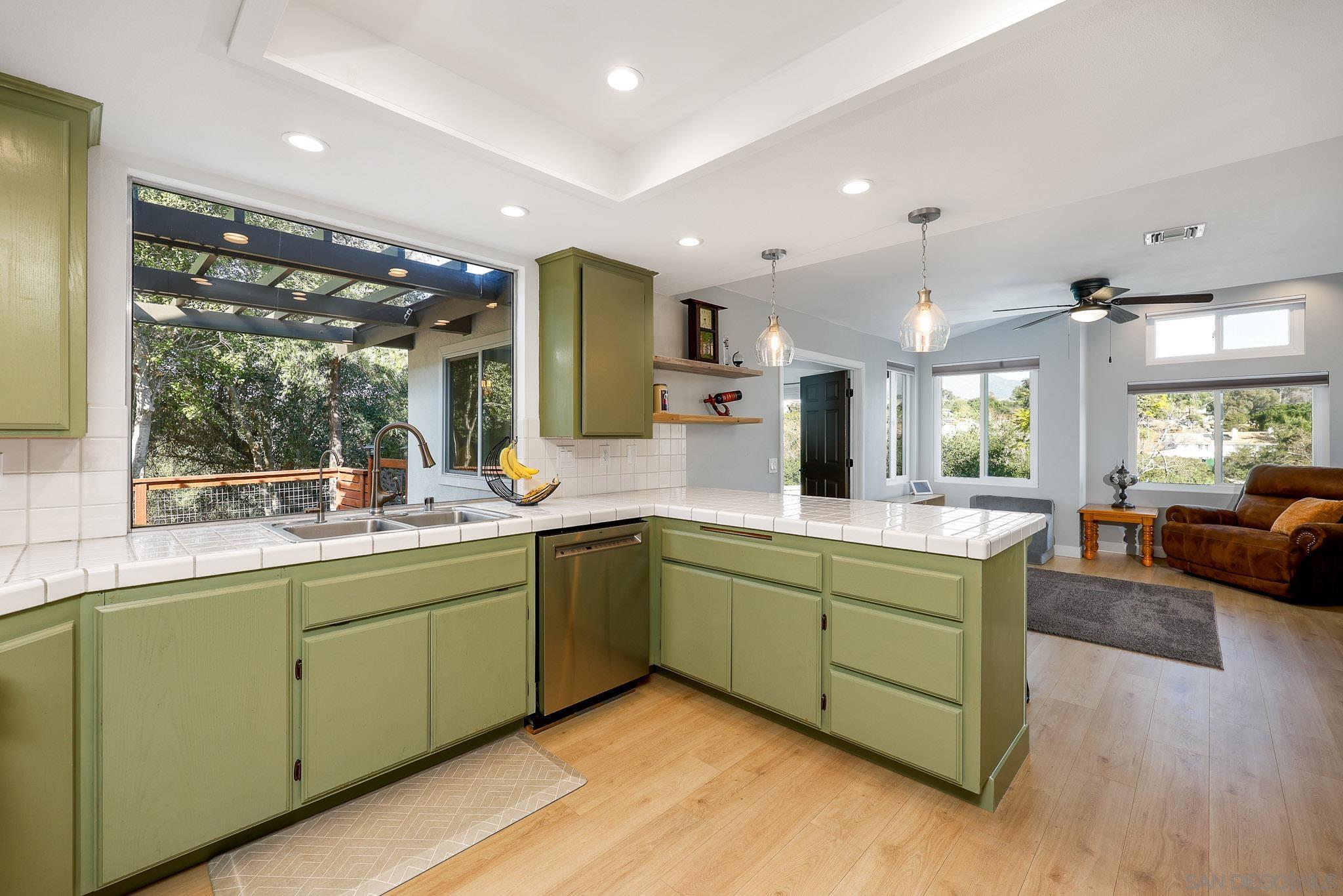 Detail Gallery Image 13 of 49 For 1392  Nancy Lee Ln, Alpine,  CA 91901 - 4 Beds | 2 Baths