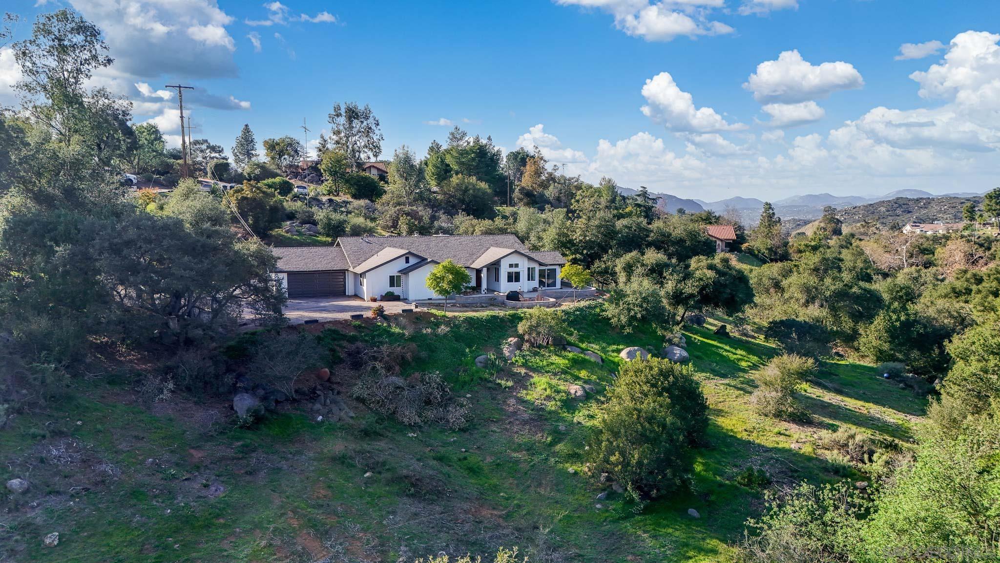 Detail Gallery Image 3 of 49 For 1392  Nancy Lee Ln, Alpine,  CA 91901 - 4 Beds | 2 Baths