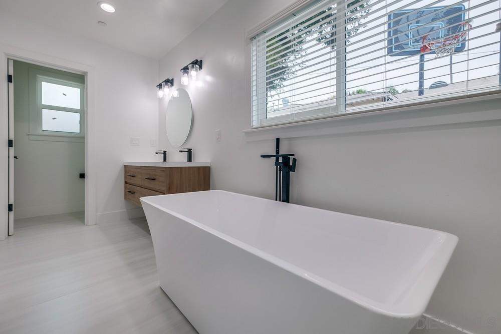 Detail Gallery Image 11 of 26 For 2476/2478  Coolidge Ave, Los Angeles,  CA 90064 - – Beds | – Baths