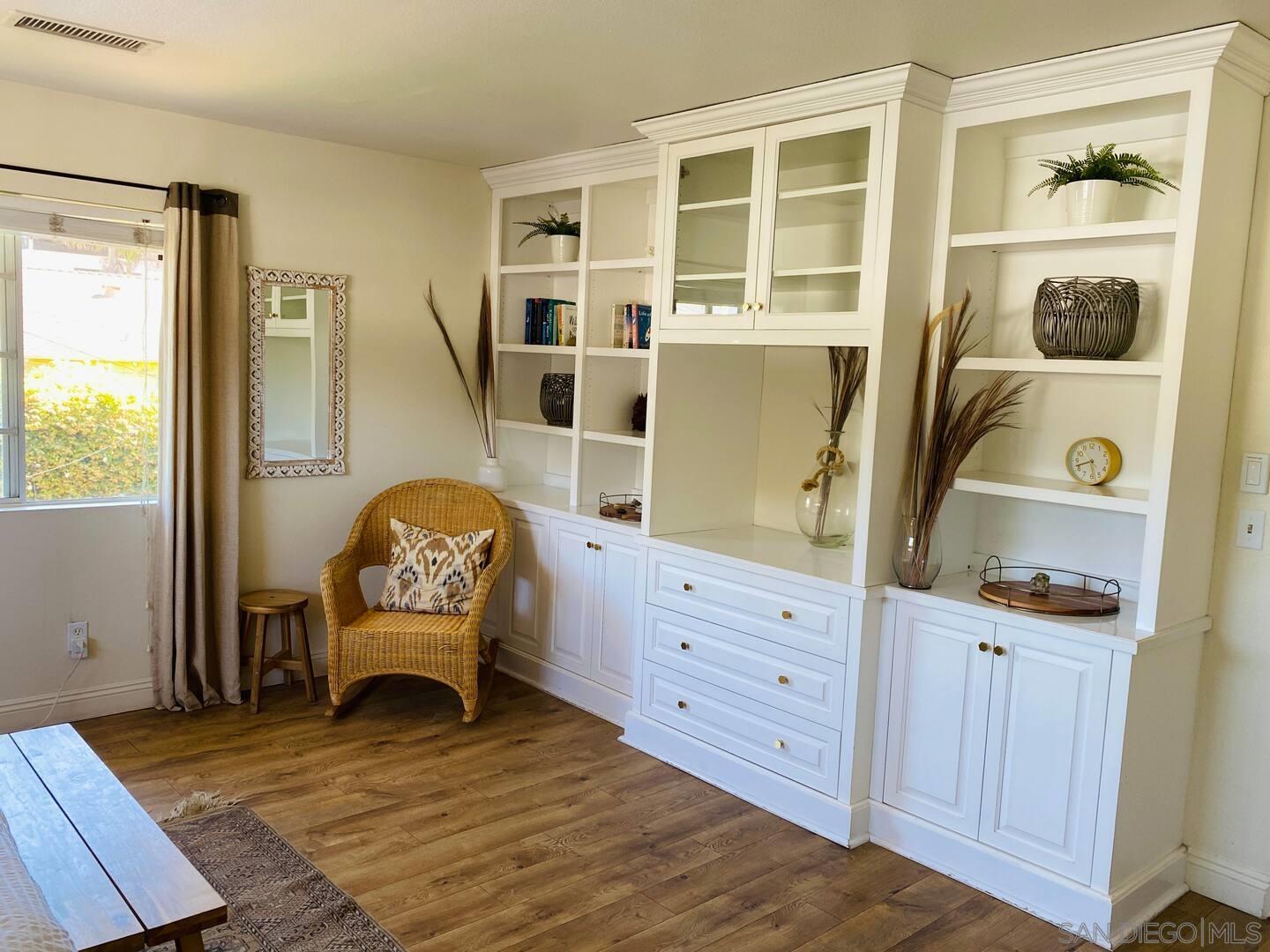 Detail Gallery Image 17 of 22 For 513  3rd St, Encinitas,  CA 92024 - 3 Beds | 3 Baths