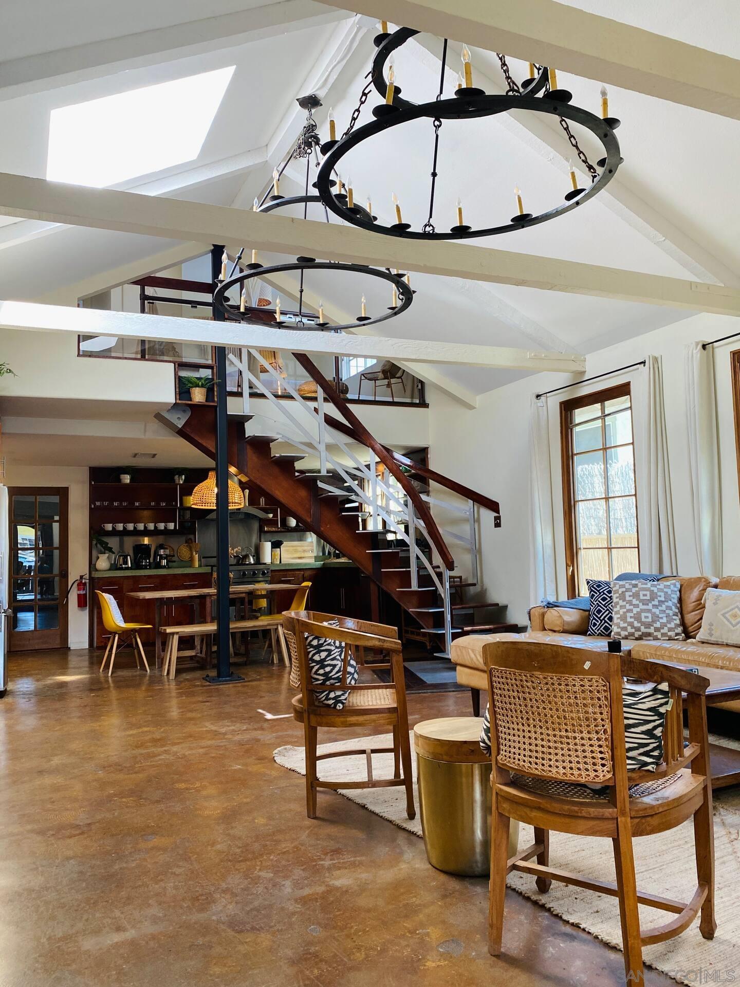 Detail Gallery Image 8 of 22 For 513  3rd St, Encinitas,  CA 92024 - 3 Beds | 3 Baths