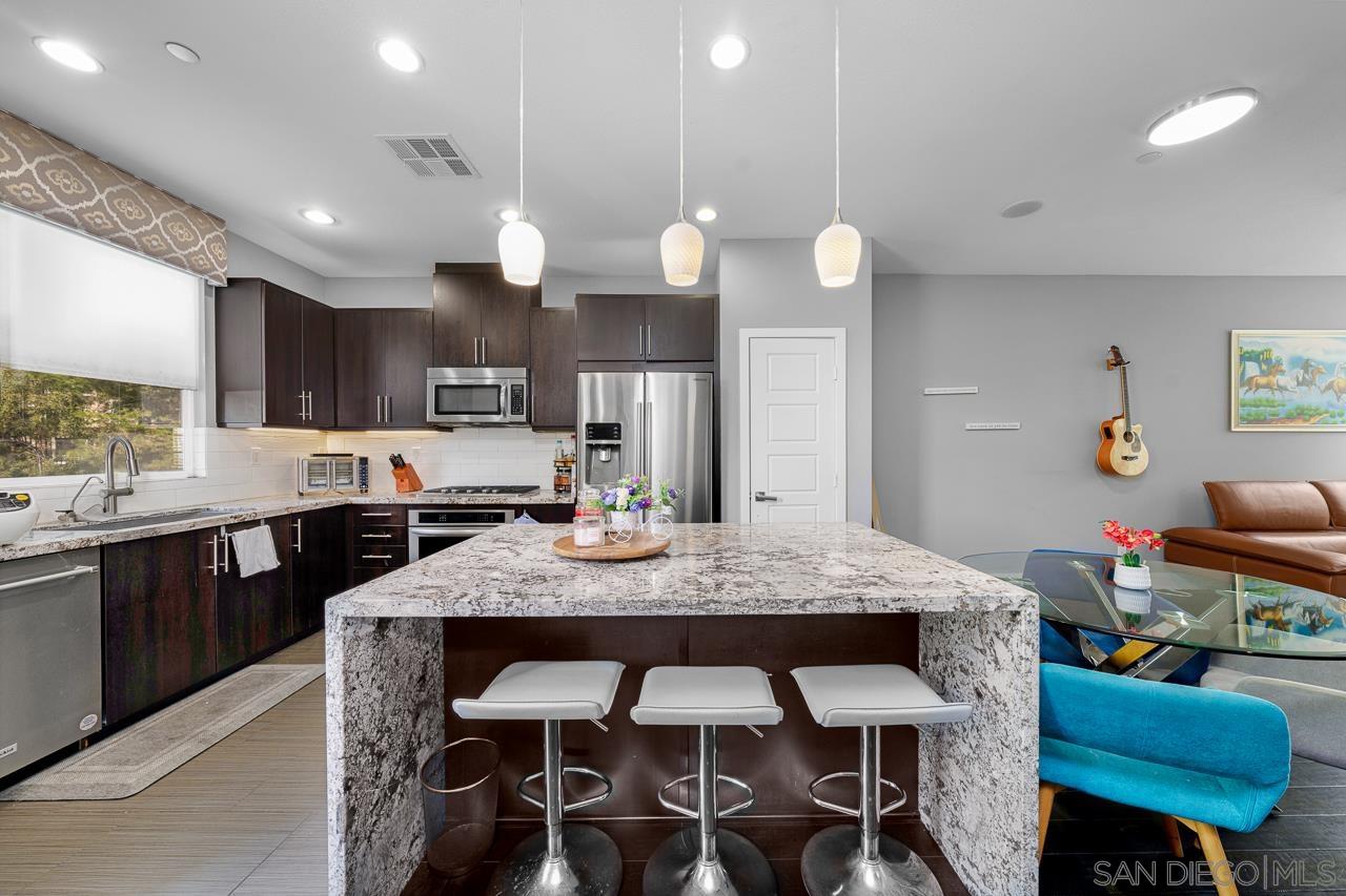 Detail Gallery Image 13 of 59 For 7810  Inception Way, San Diego,  CA 92108 - 3 Beds | 3/1 Baths